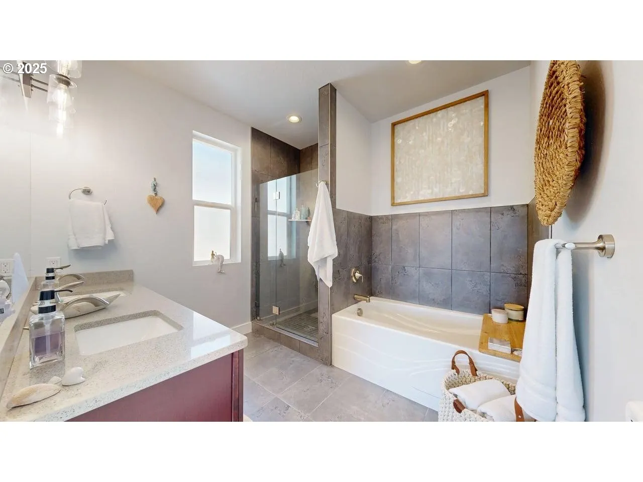 Bathroom, Attached-Garden Tub