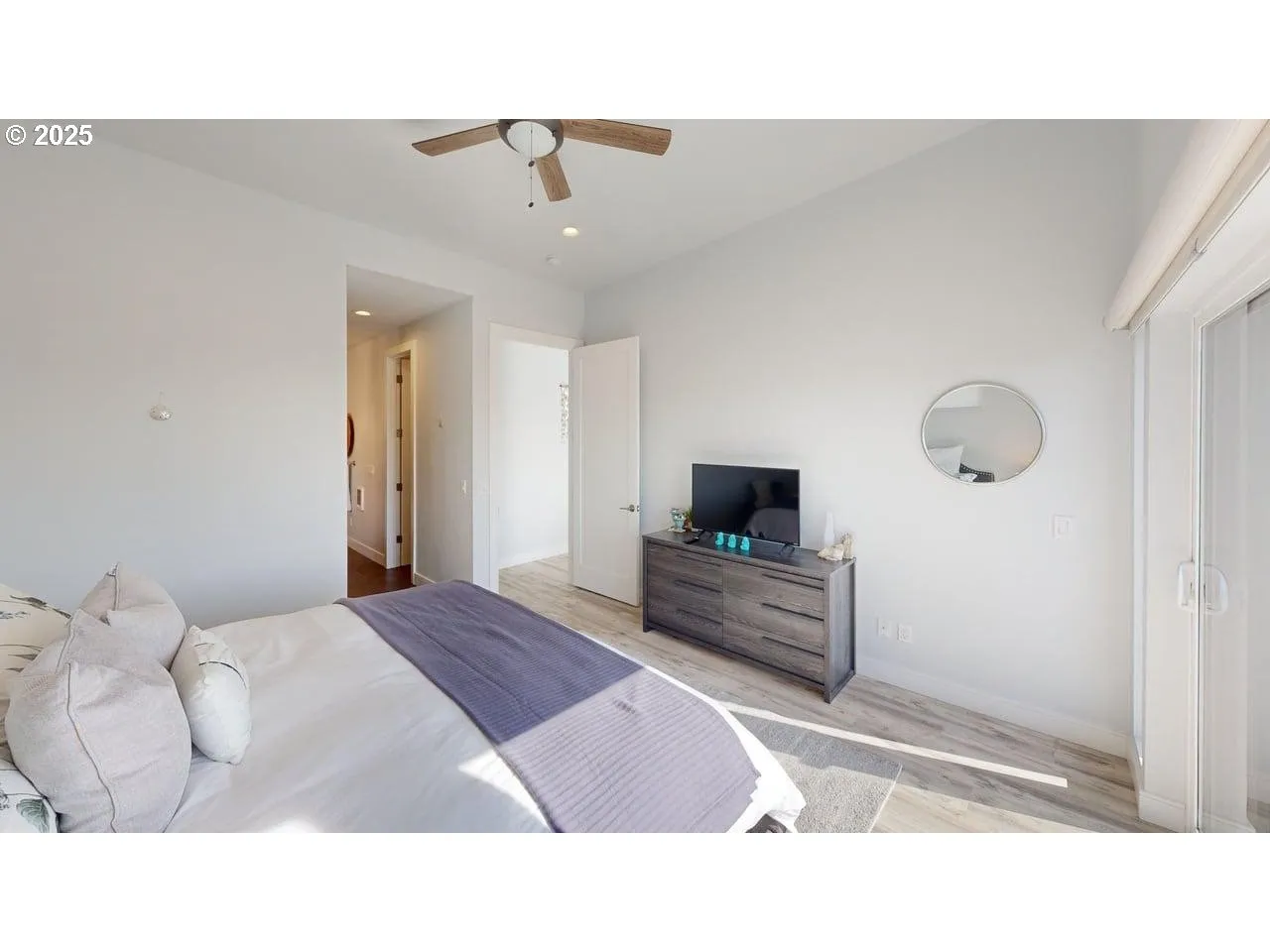 Bedroom, Primary-Ceiling Fan