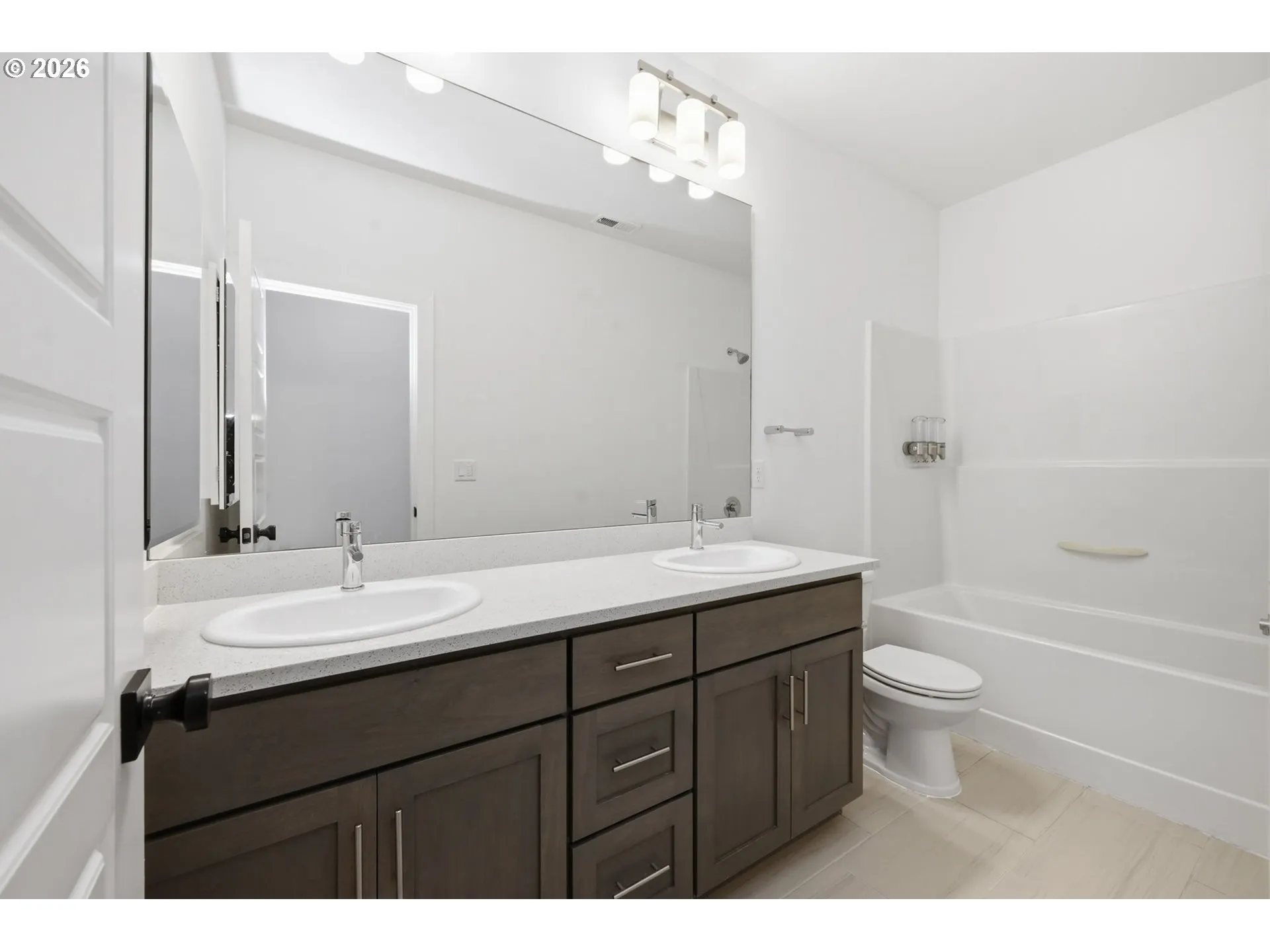Bathroom-Upper