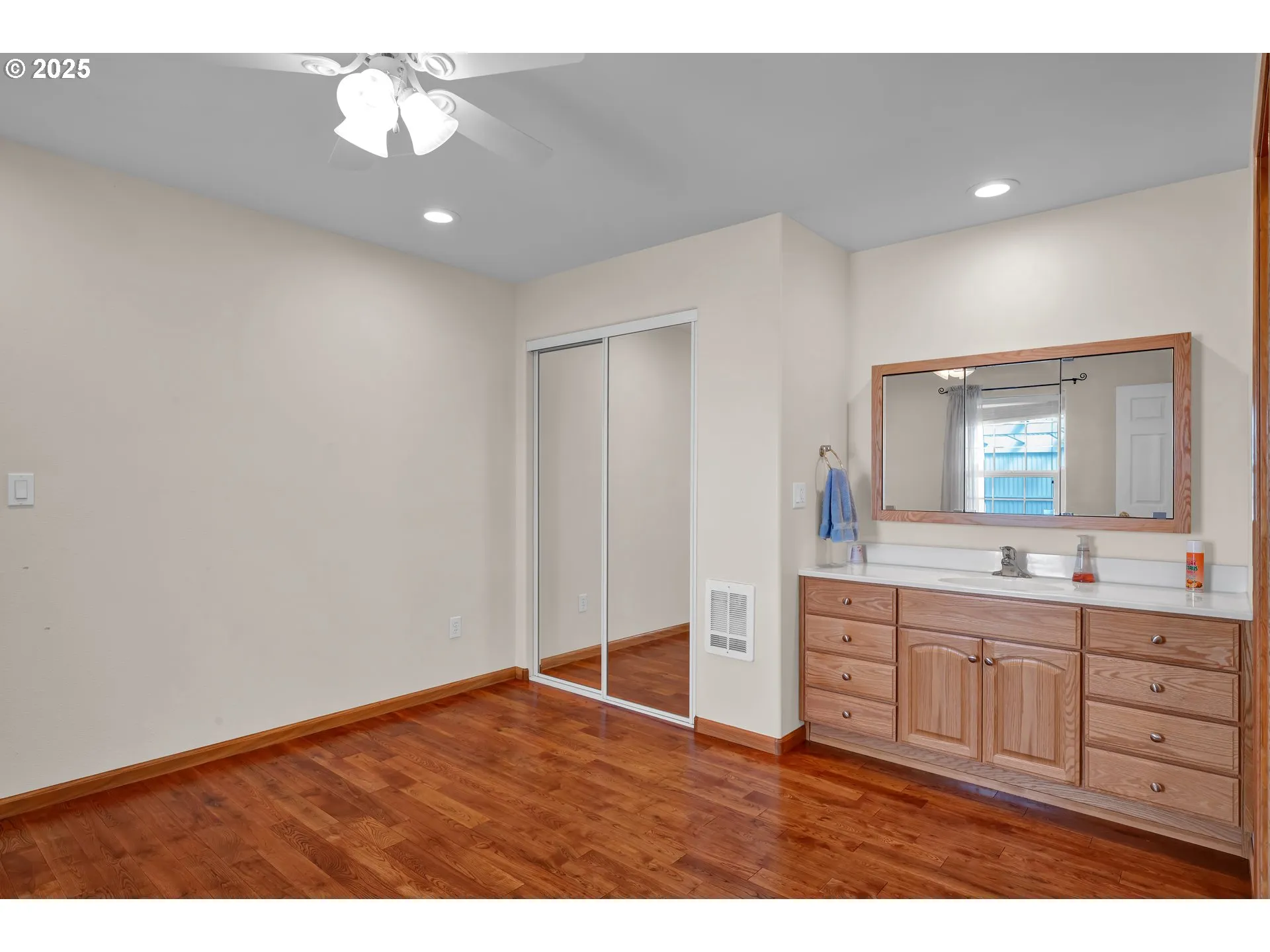 Bedroom-# 1