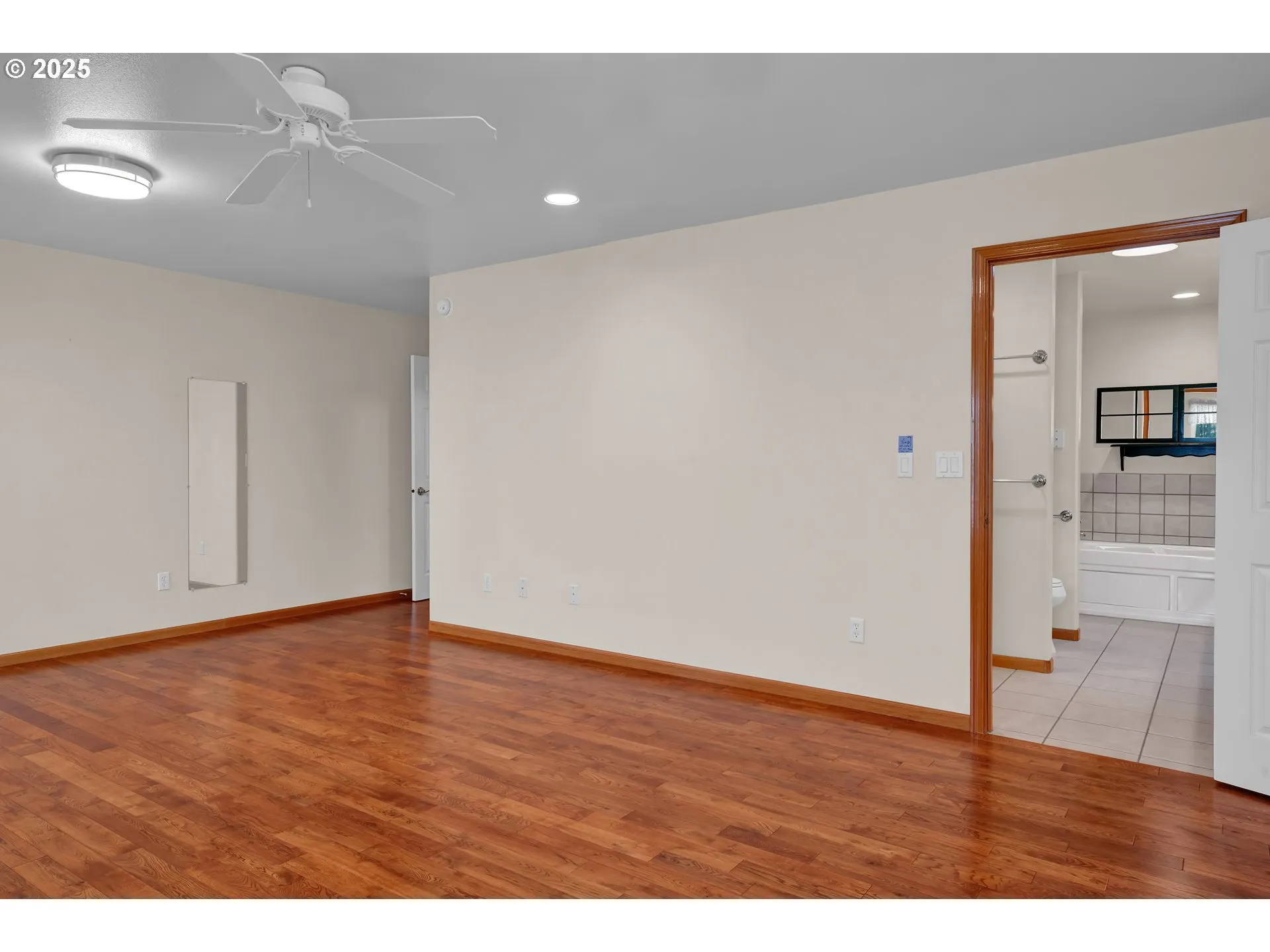 Bedroom, Owner's Suite