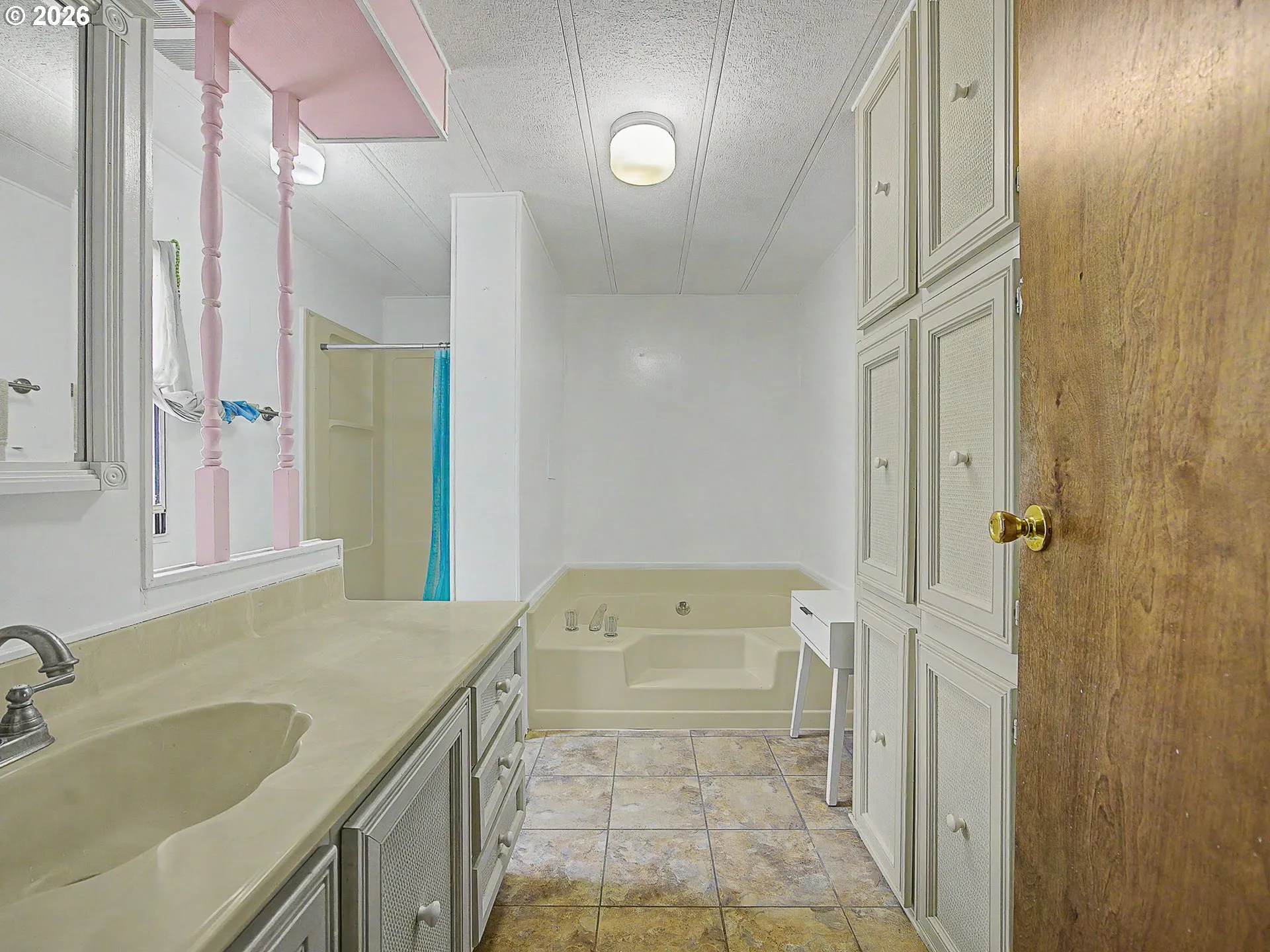 Bathroom-Garden Tub