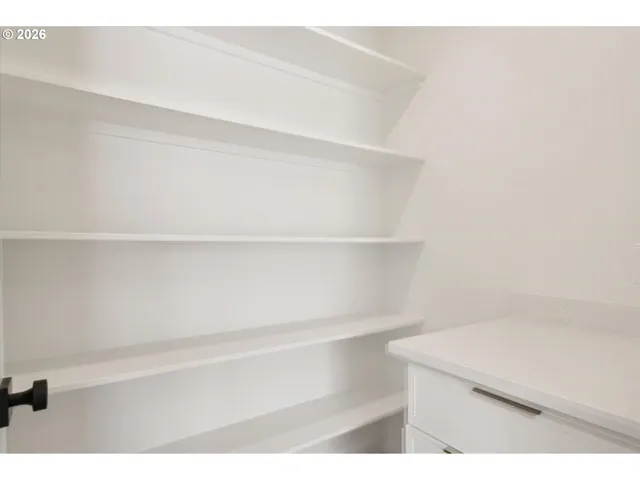 Pantry-Main