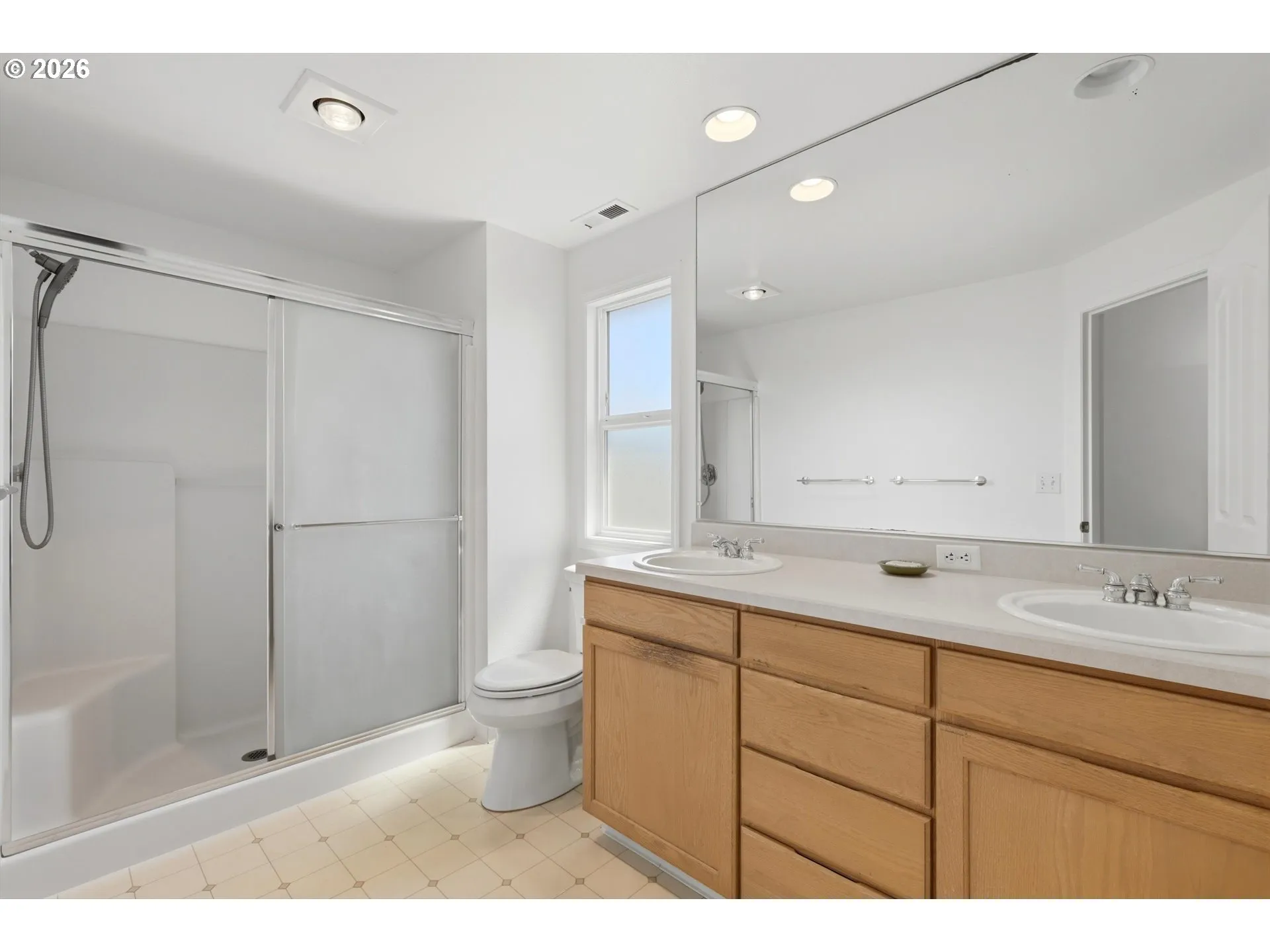 Bathroom, Attached-Double Sinks
