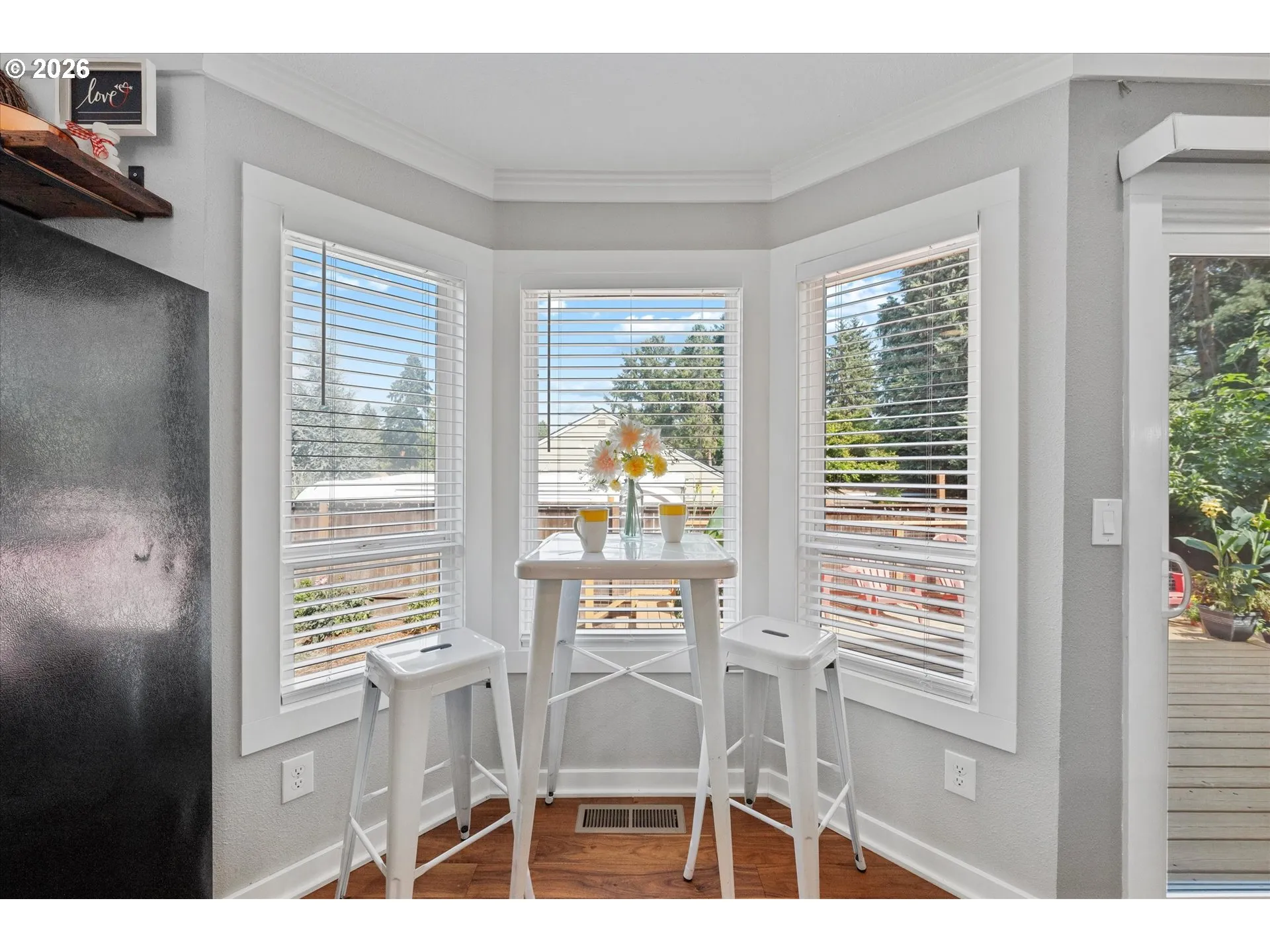 Kitchen-Eating Area
