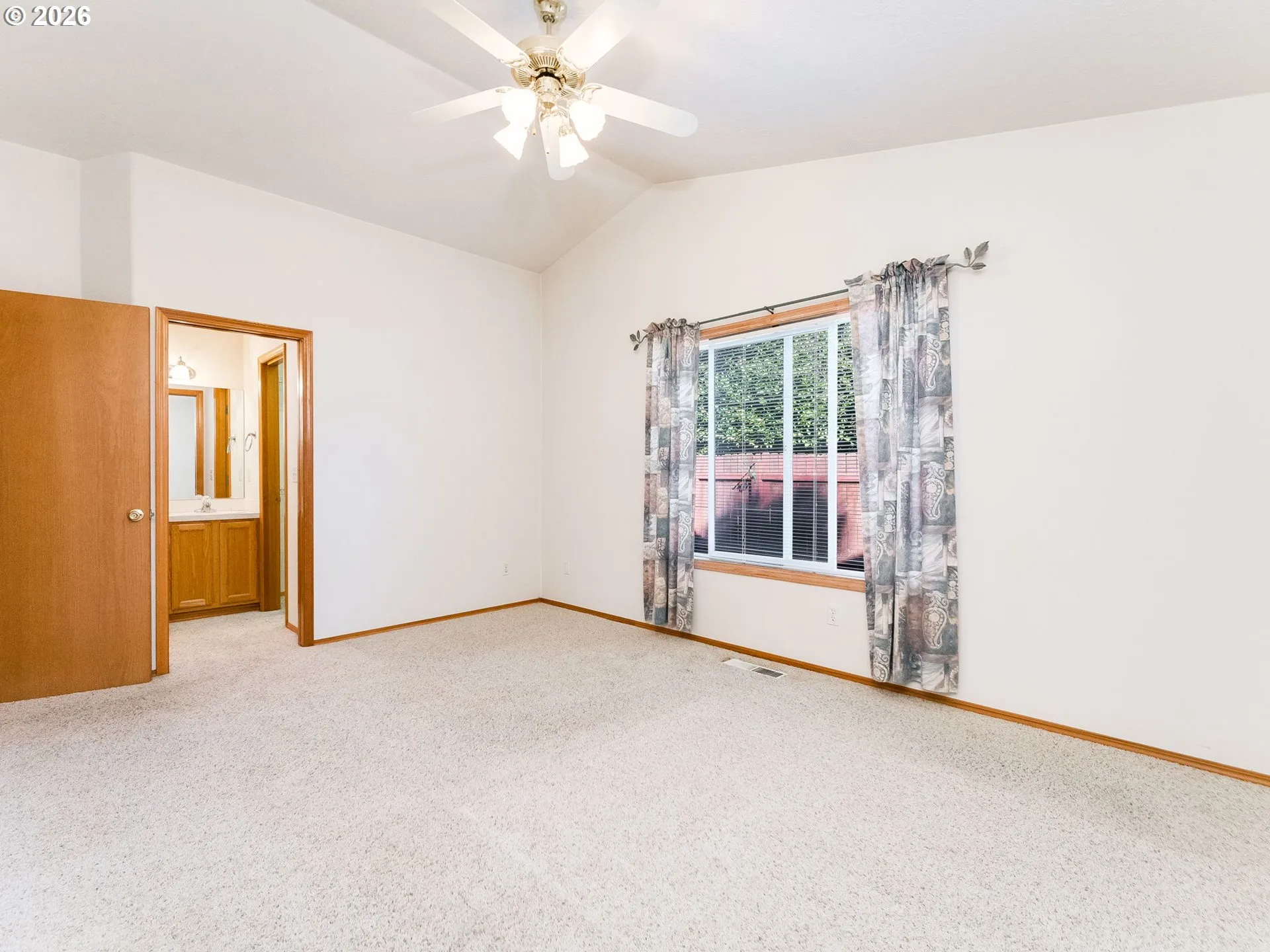 Bedroom, Primary-Vaulted Ceilings