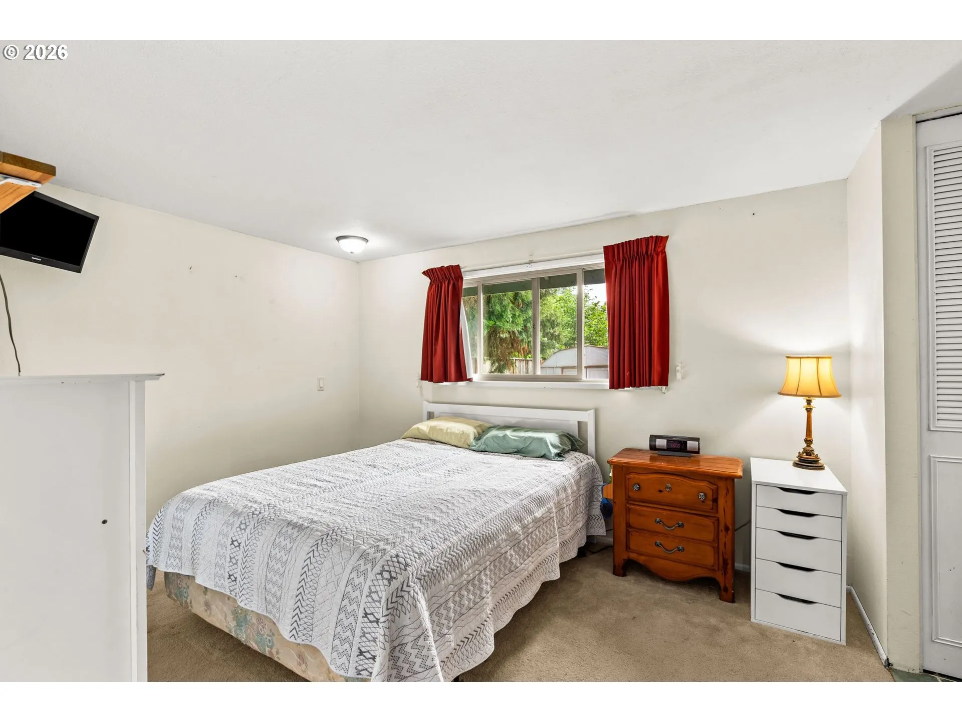 Bedroom, Primary