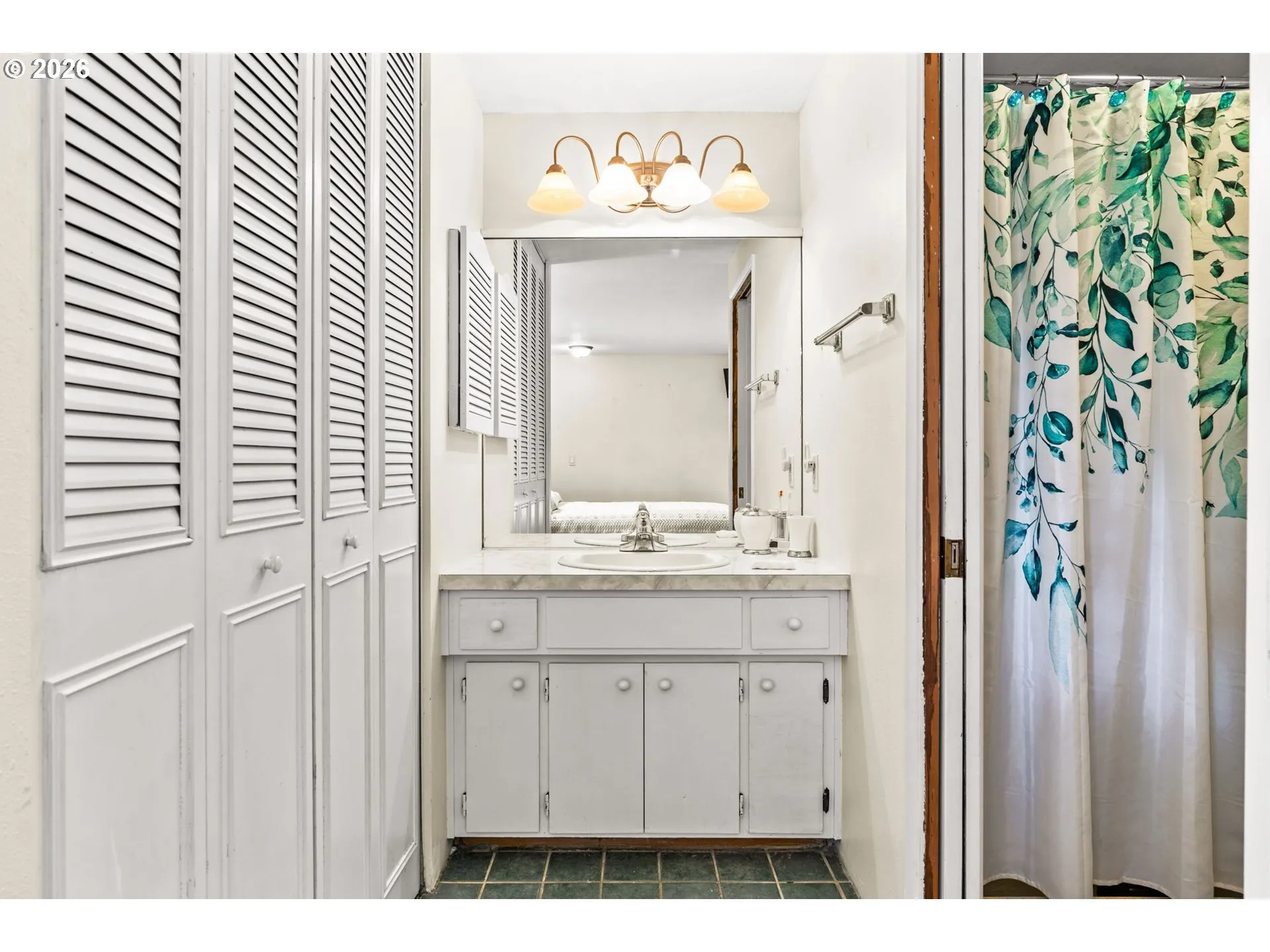 En Suite Bathroom