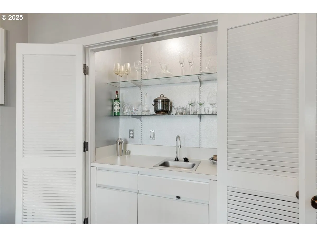 Wet Bar