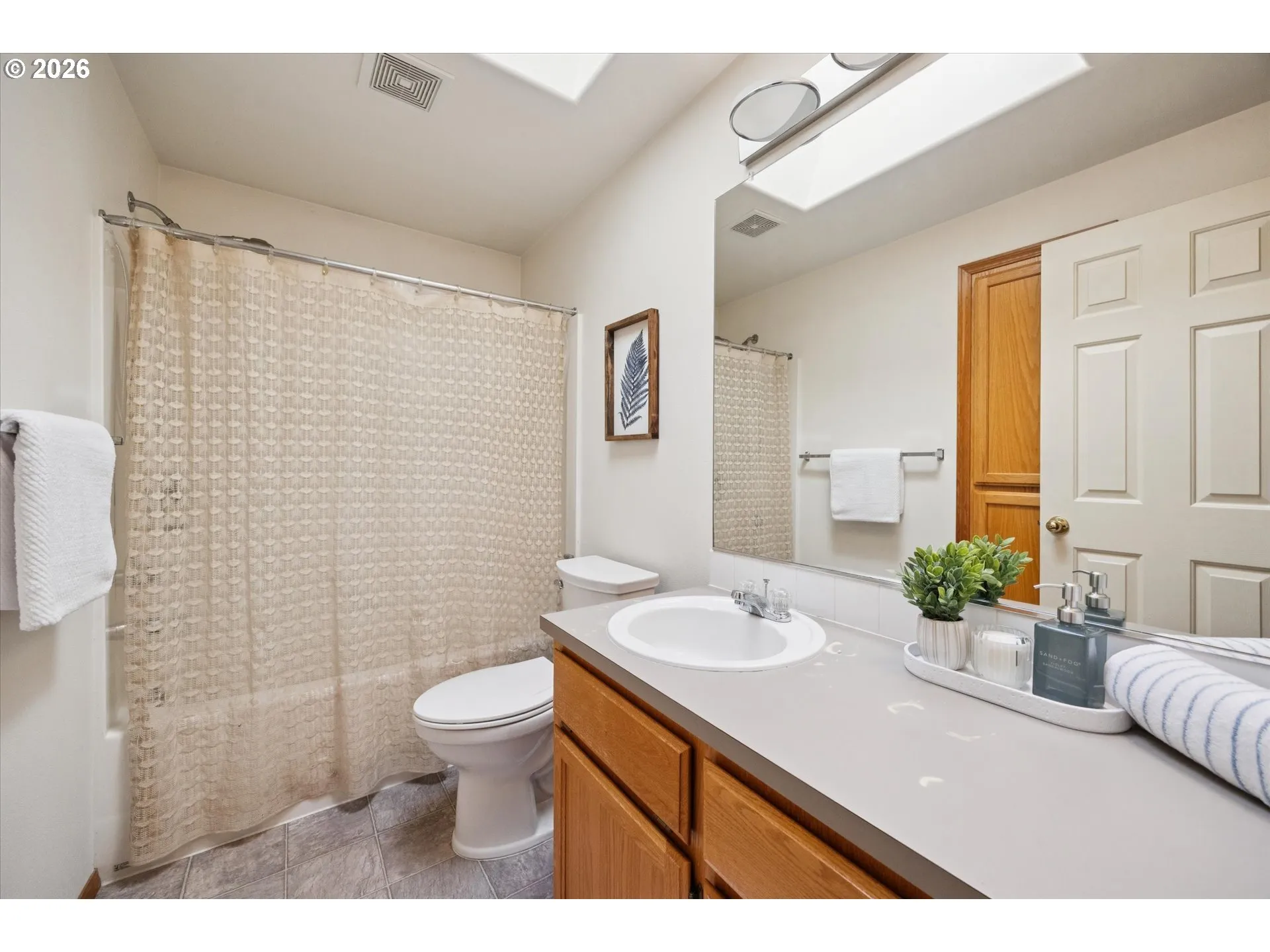 Bathroom-Upper