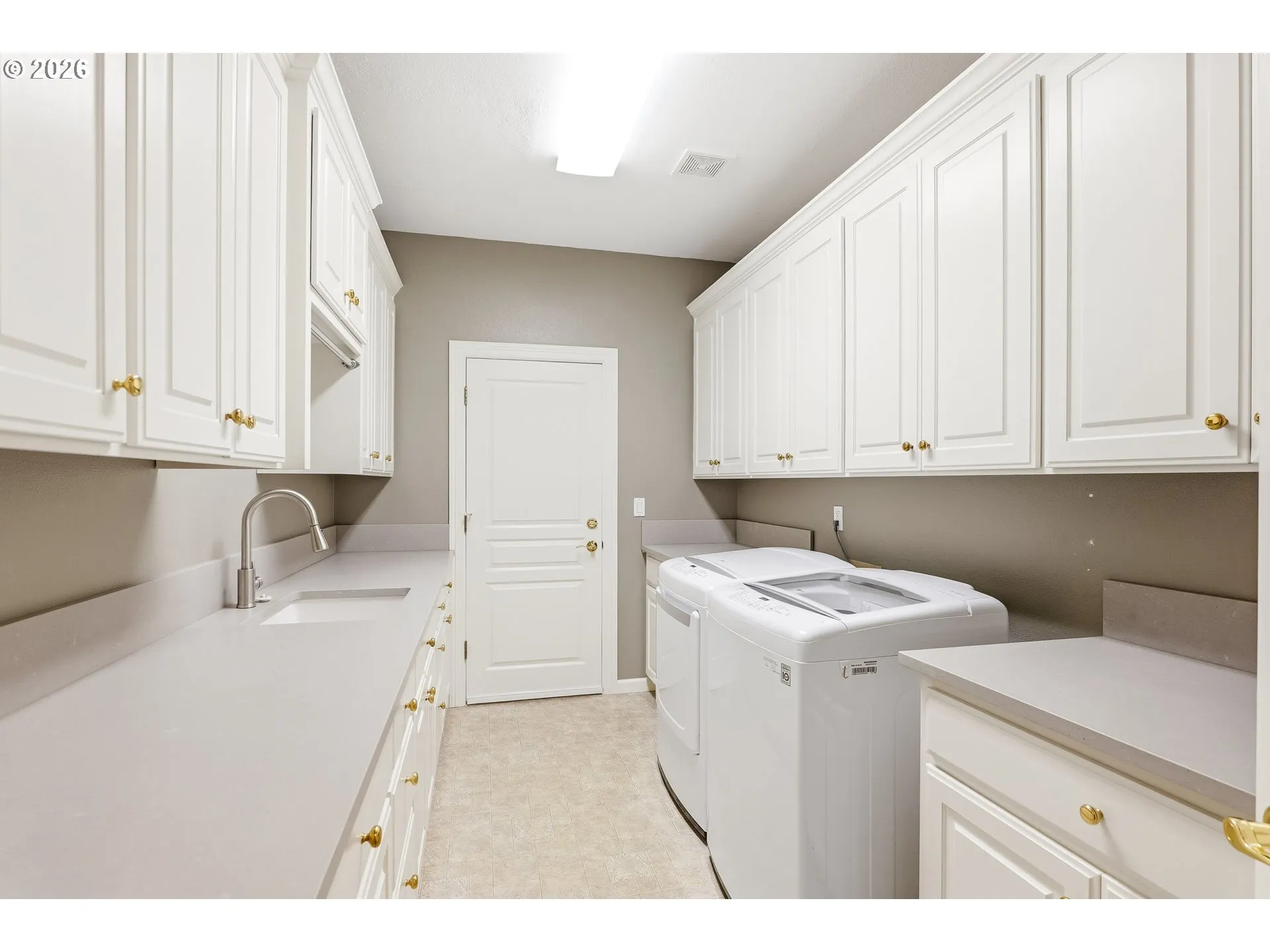 Laundry-Main
