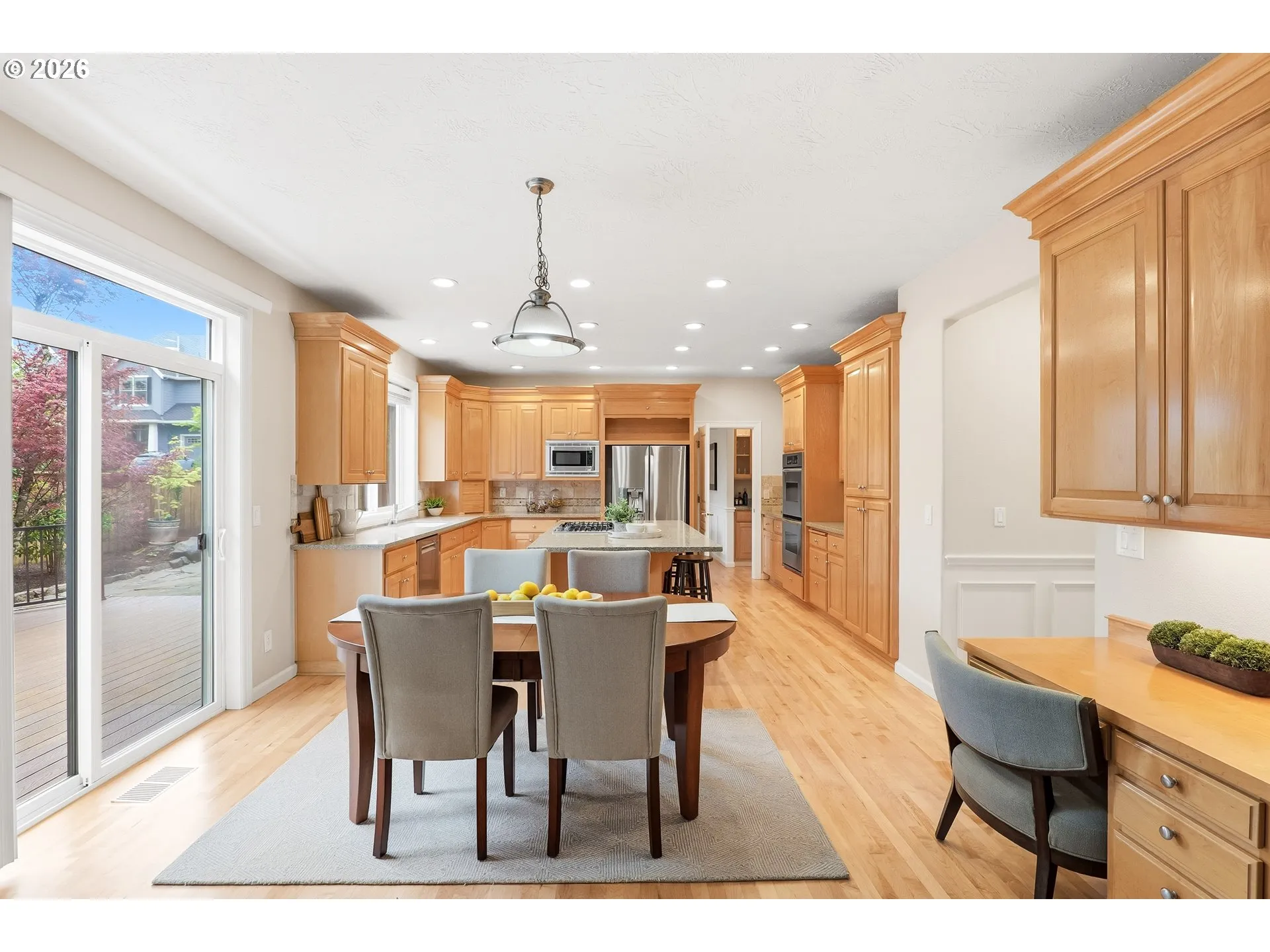 Kitchen-Eating Area