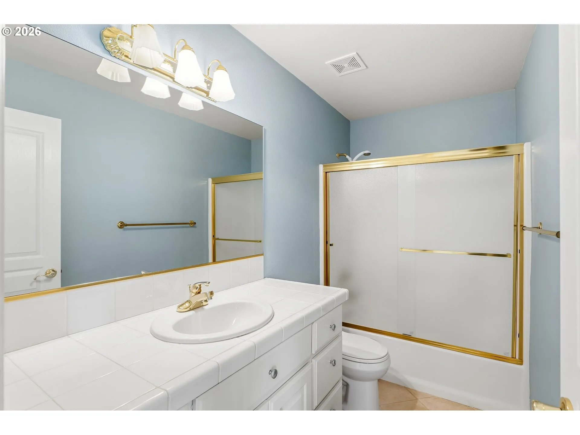 Bathroom-Upper