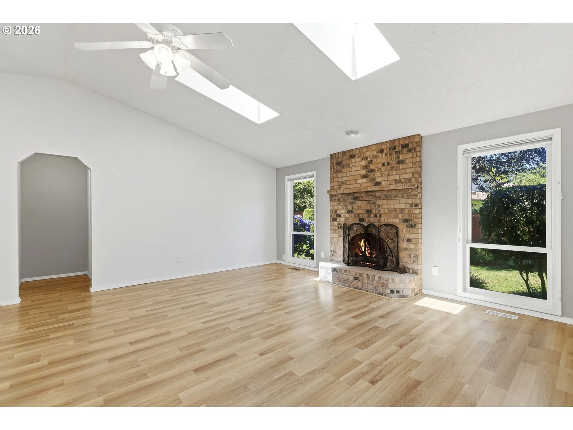 Living Room-Vaulted Ceilings