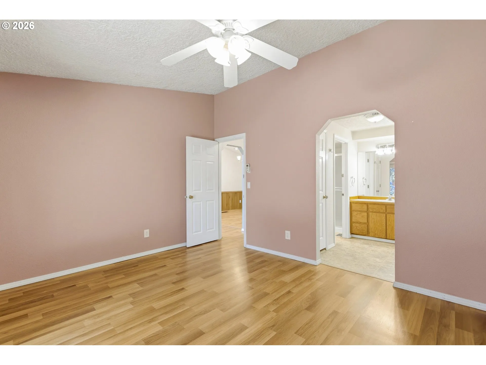 Bedroom, Primary