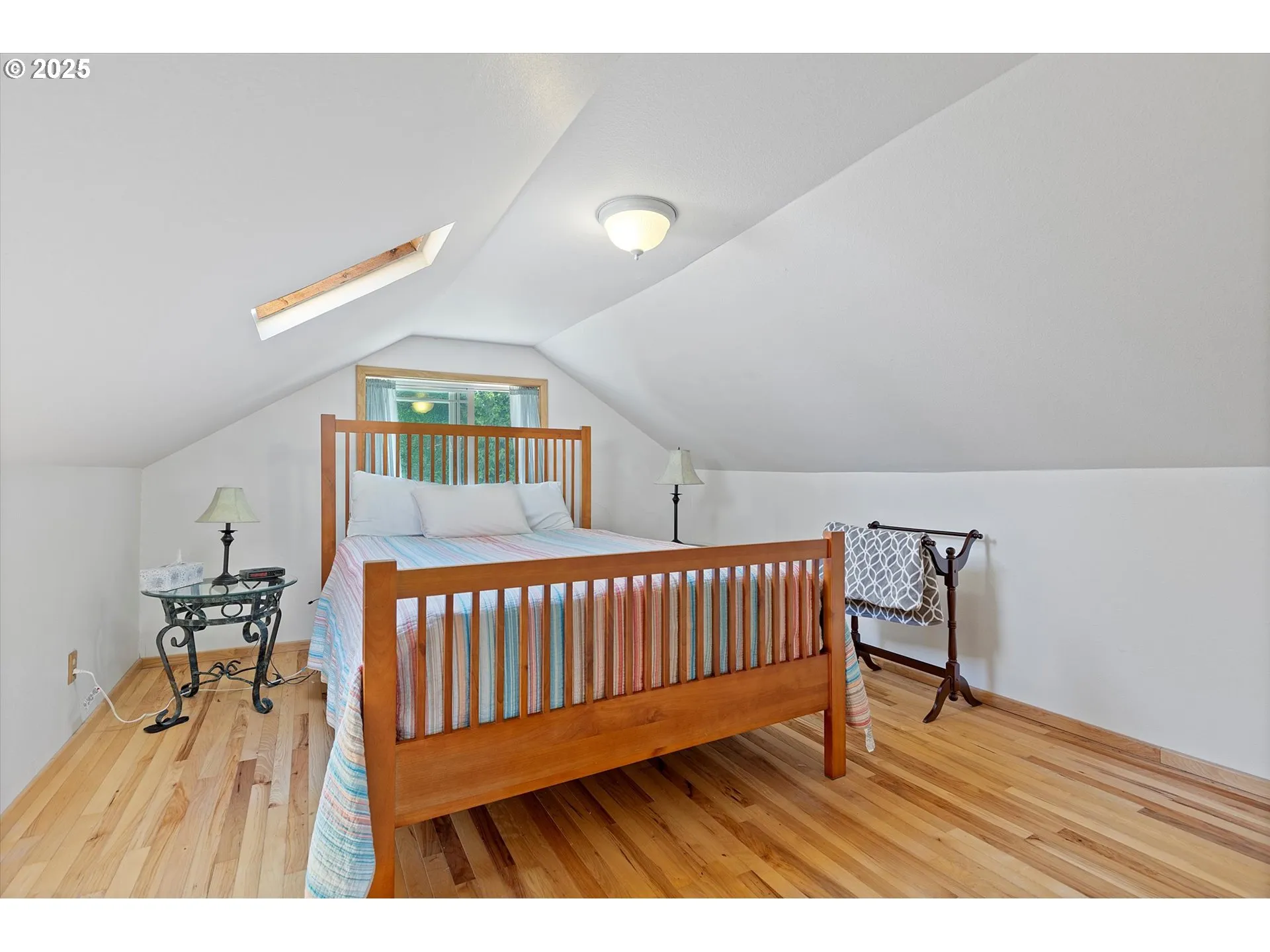 Bedroom, Primary