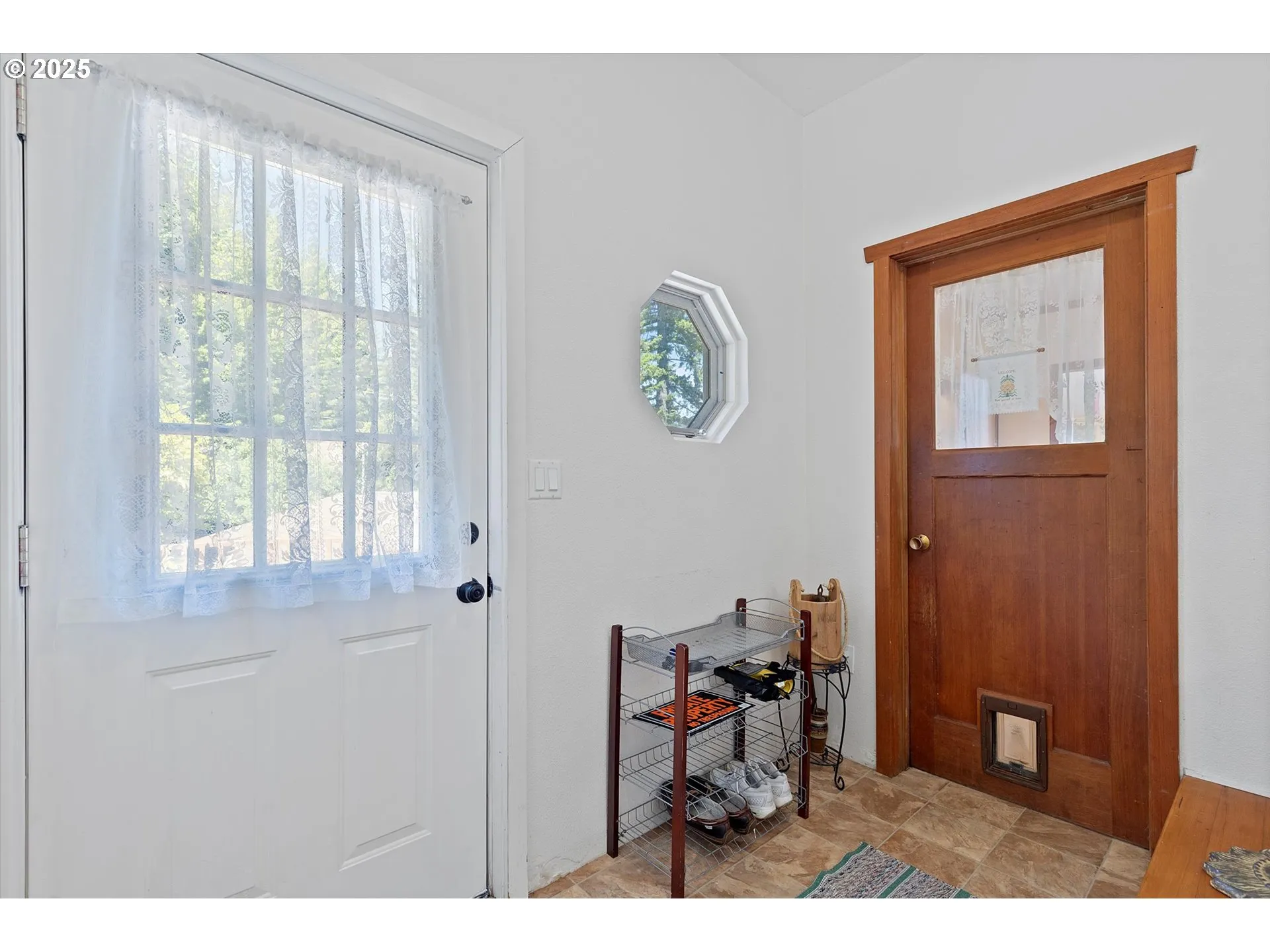 Entrance/Foyer