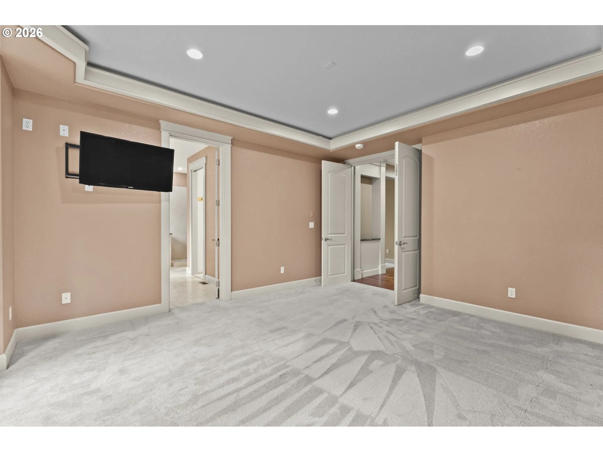 Primary Bedroom-Attached Bathroom