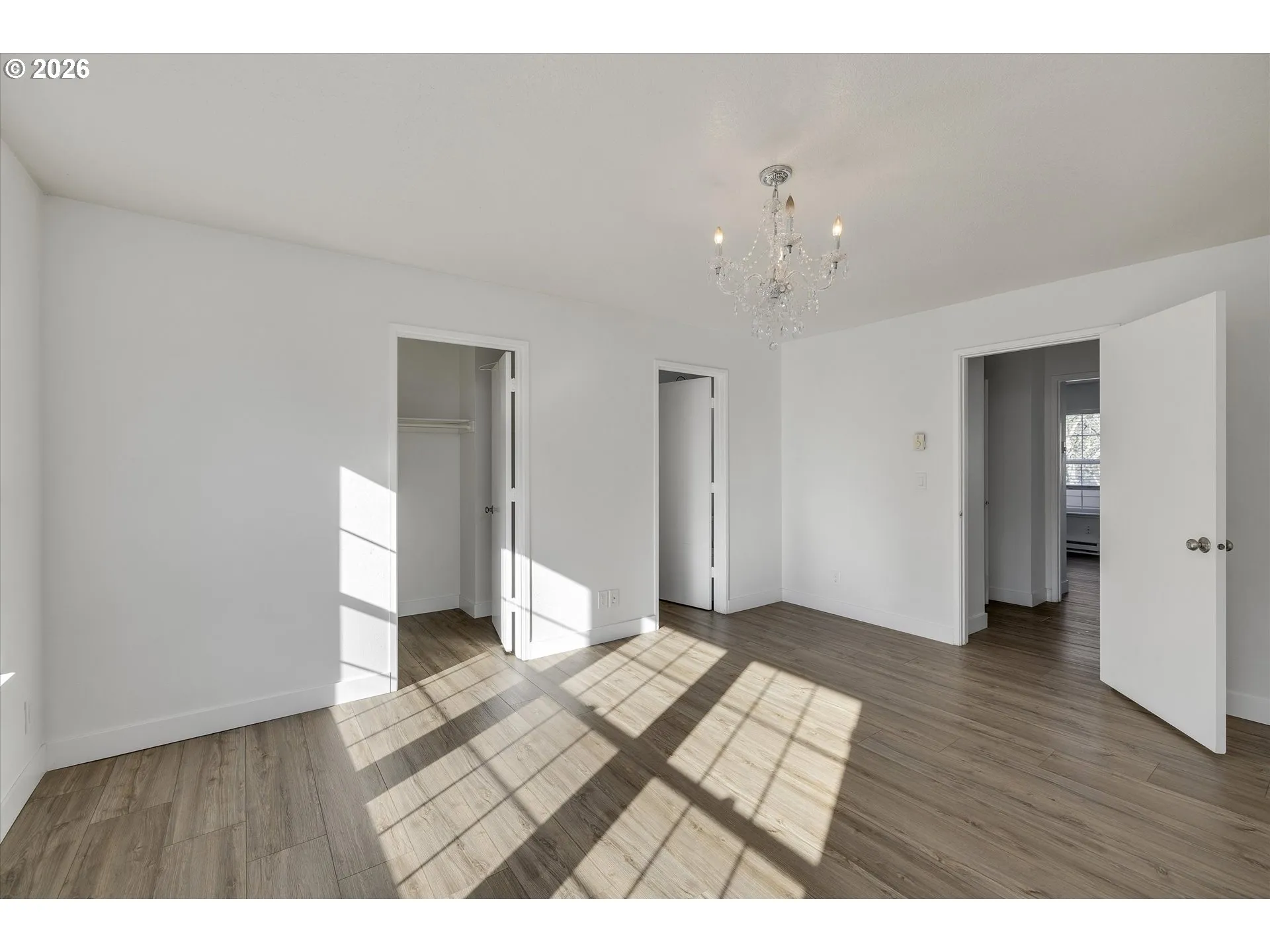 Bedroom, Primary