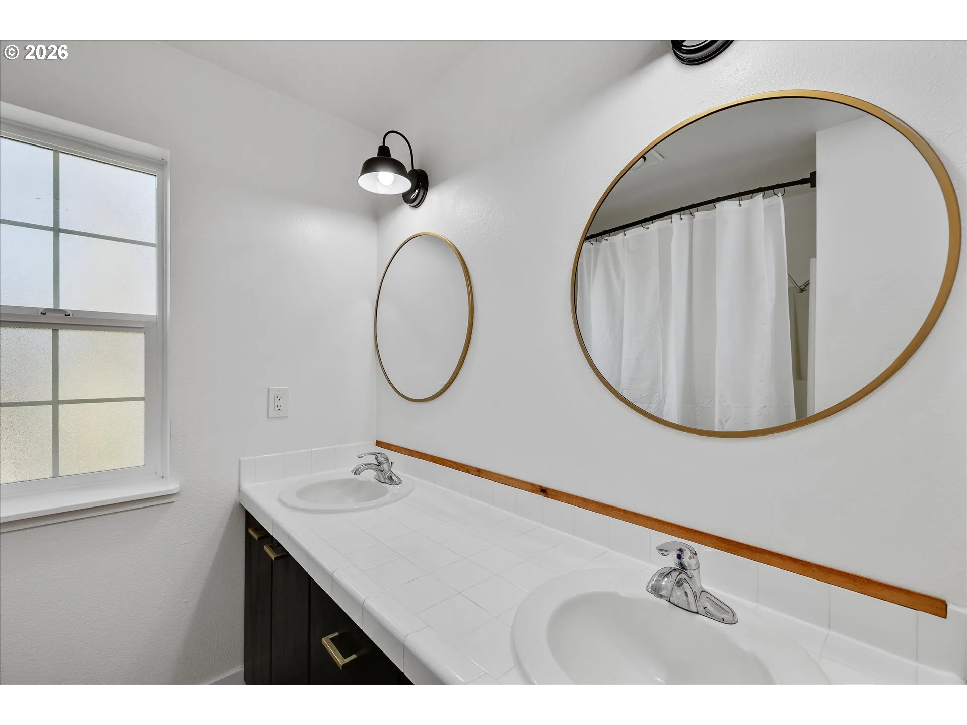 Bathroom, Attached