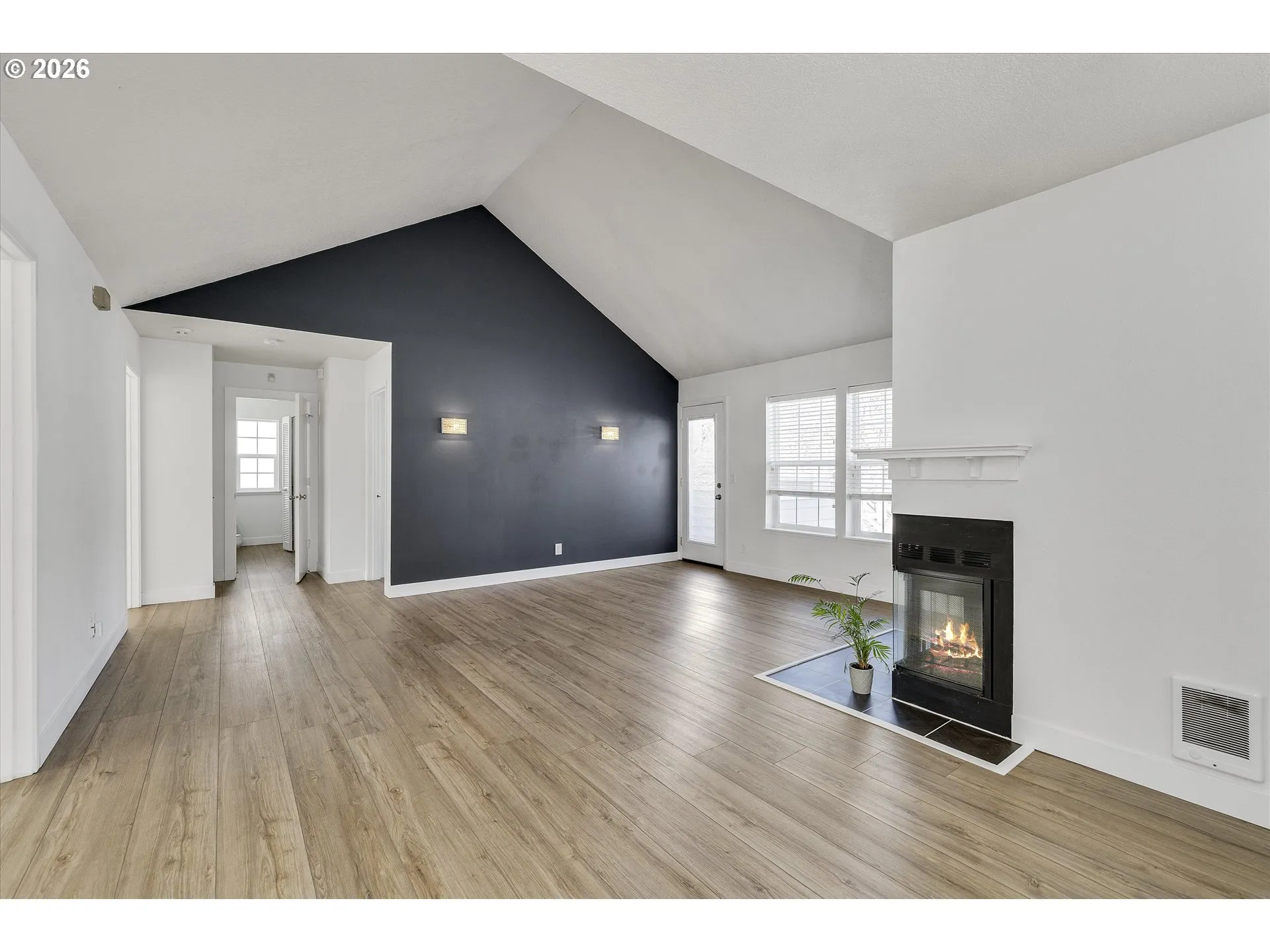 Living Room-Vaulted Ceilings