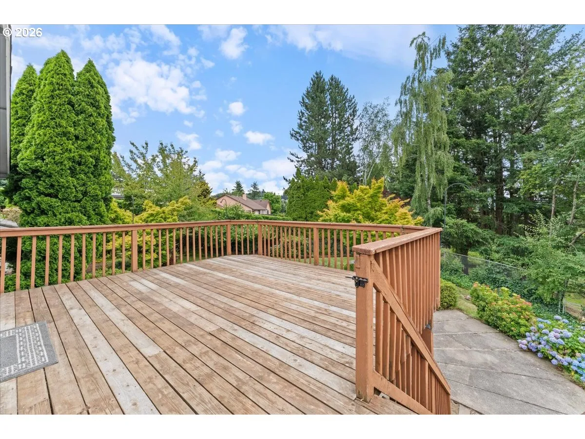 Deck-Upper