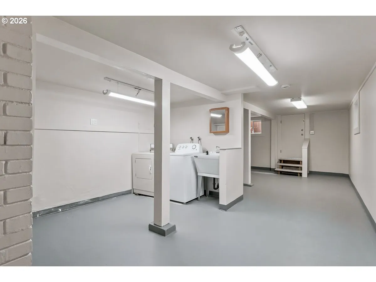 Laundry-basement