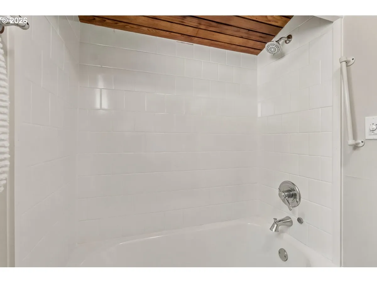Bathroom, Attached