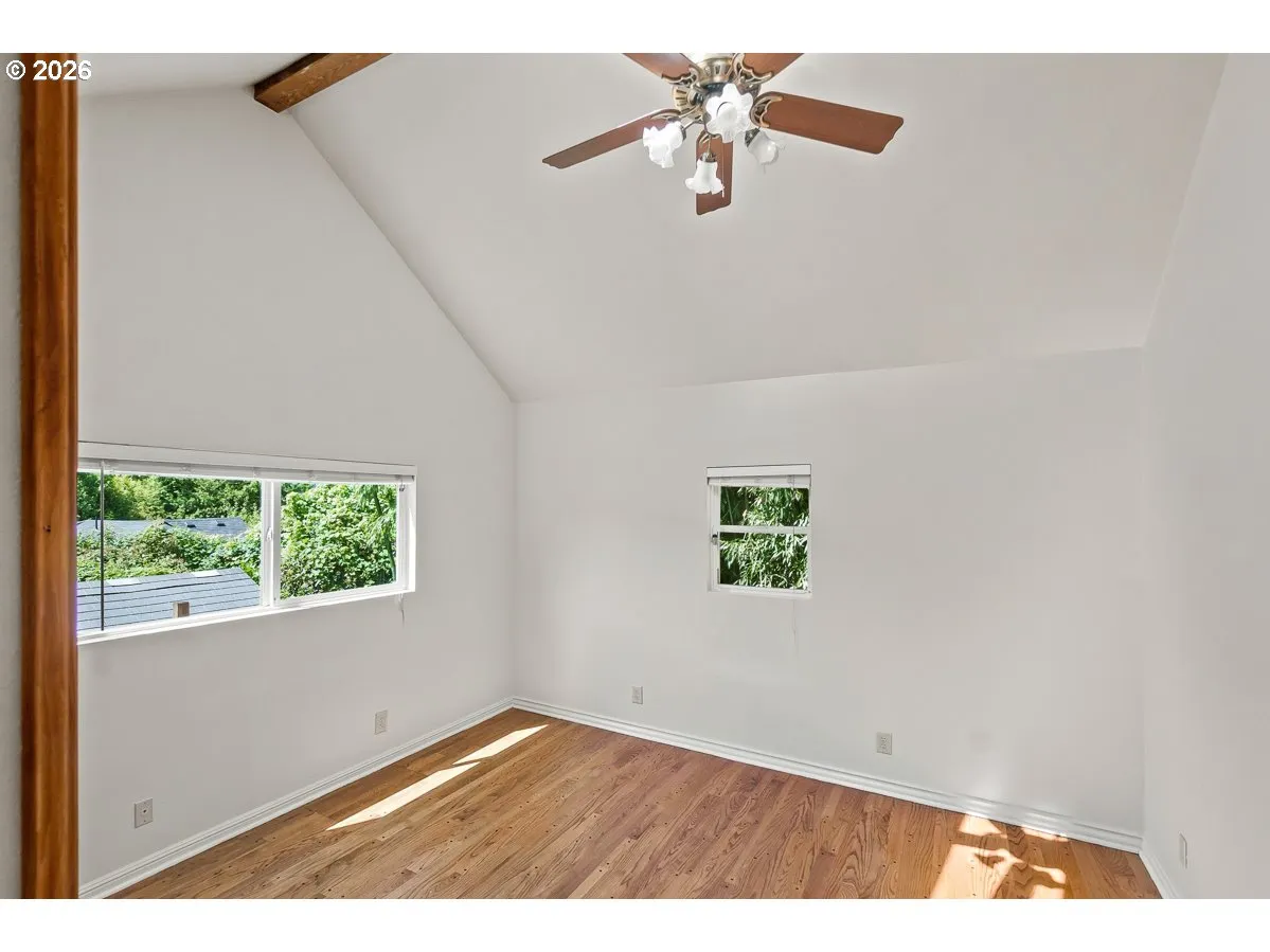 Dining Room-Vaulted Ceilings