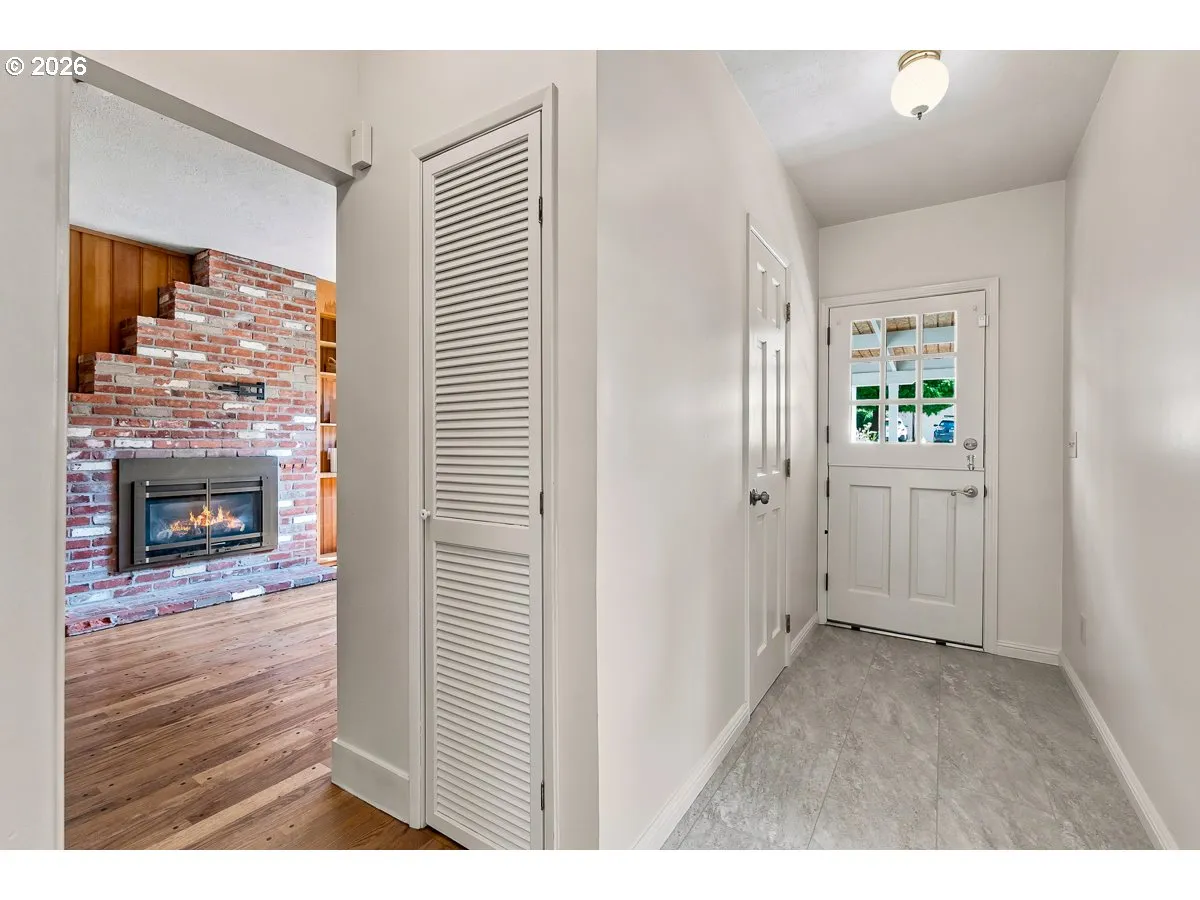 Entrance/Foyer