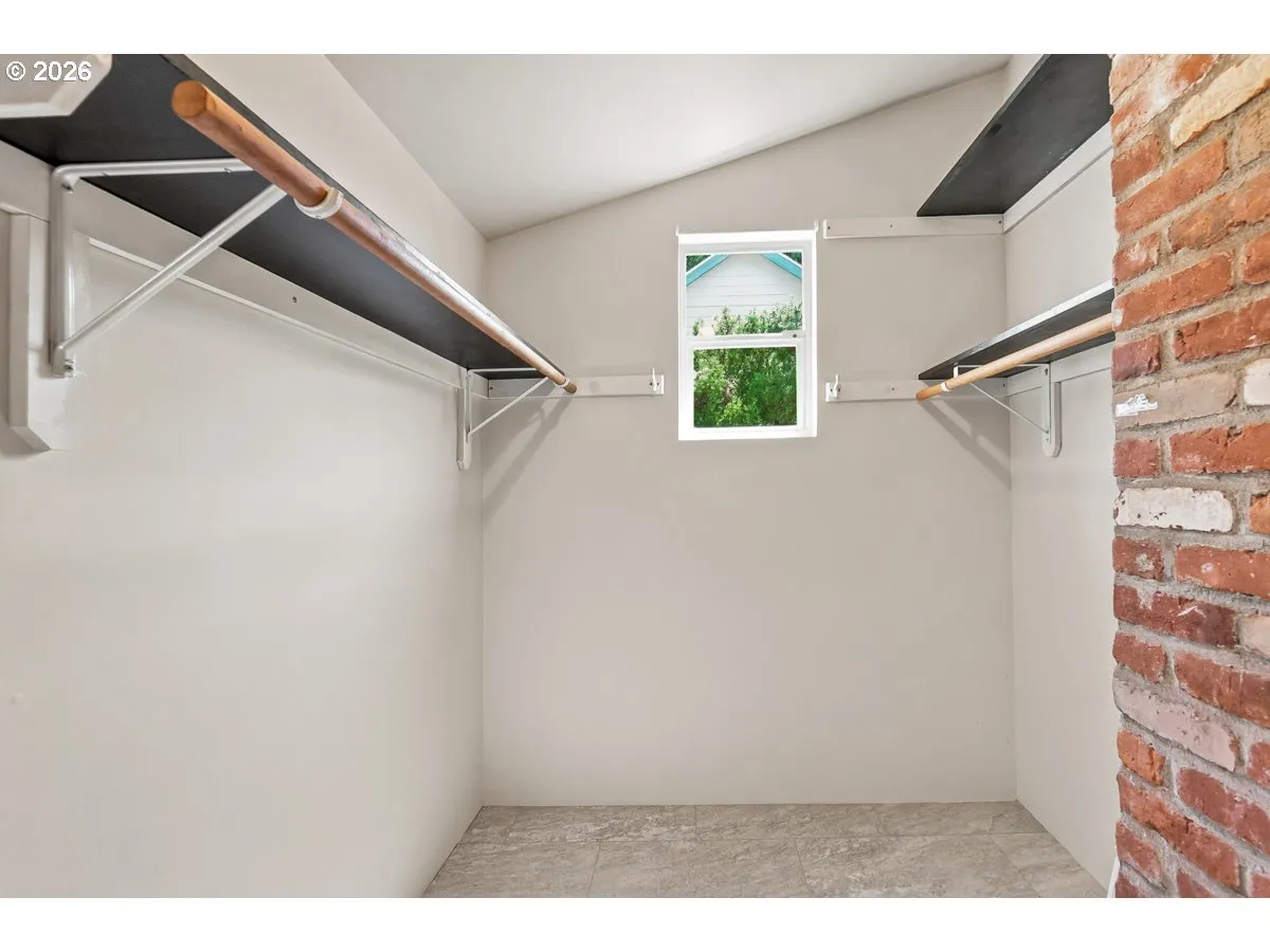 Bedroom, Primary-Walk-In Closet
