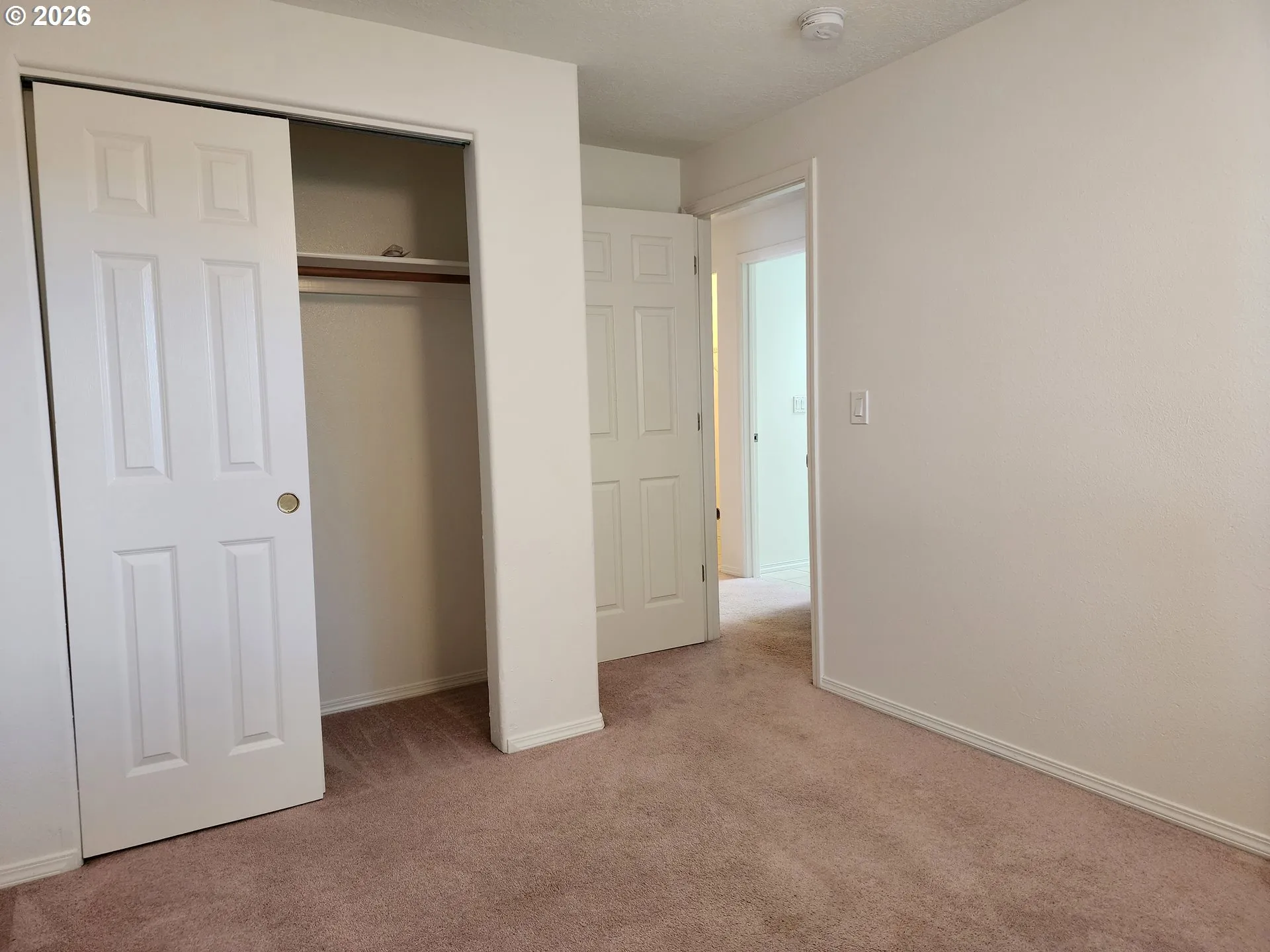 Bedroom, Primary