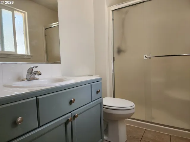 Bathroom, Attached