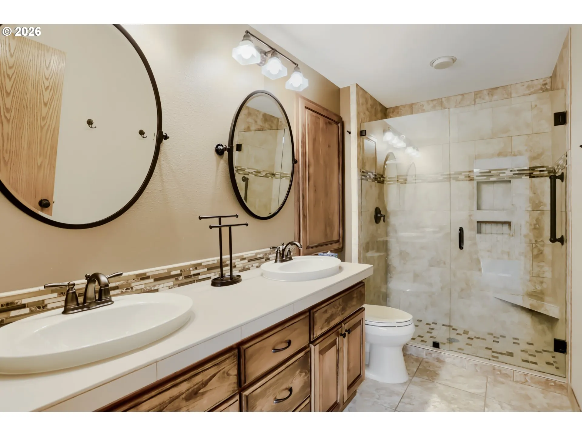 Bathroom-Upper