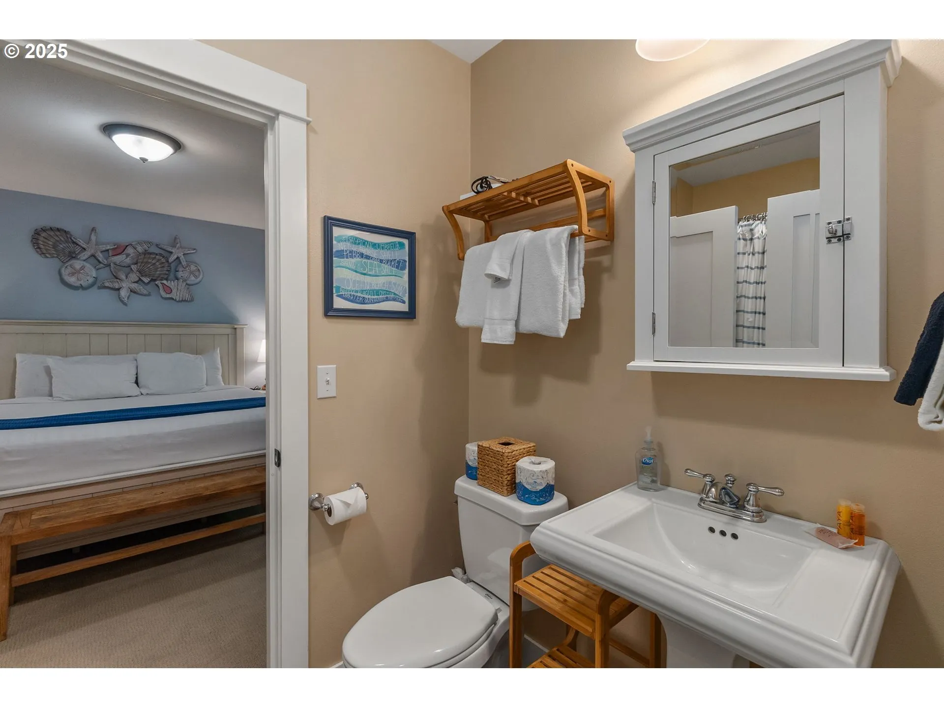 Primary Bedroom-Attached Bathroom