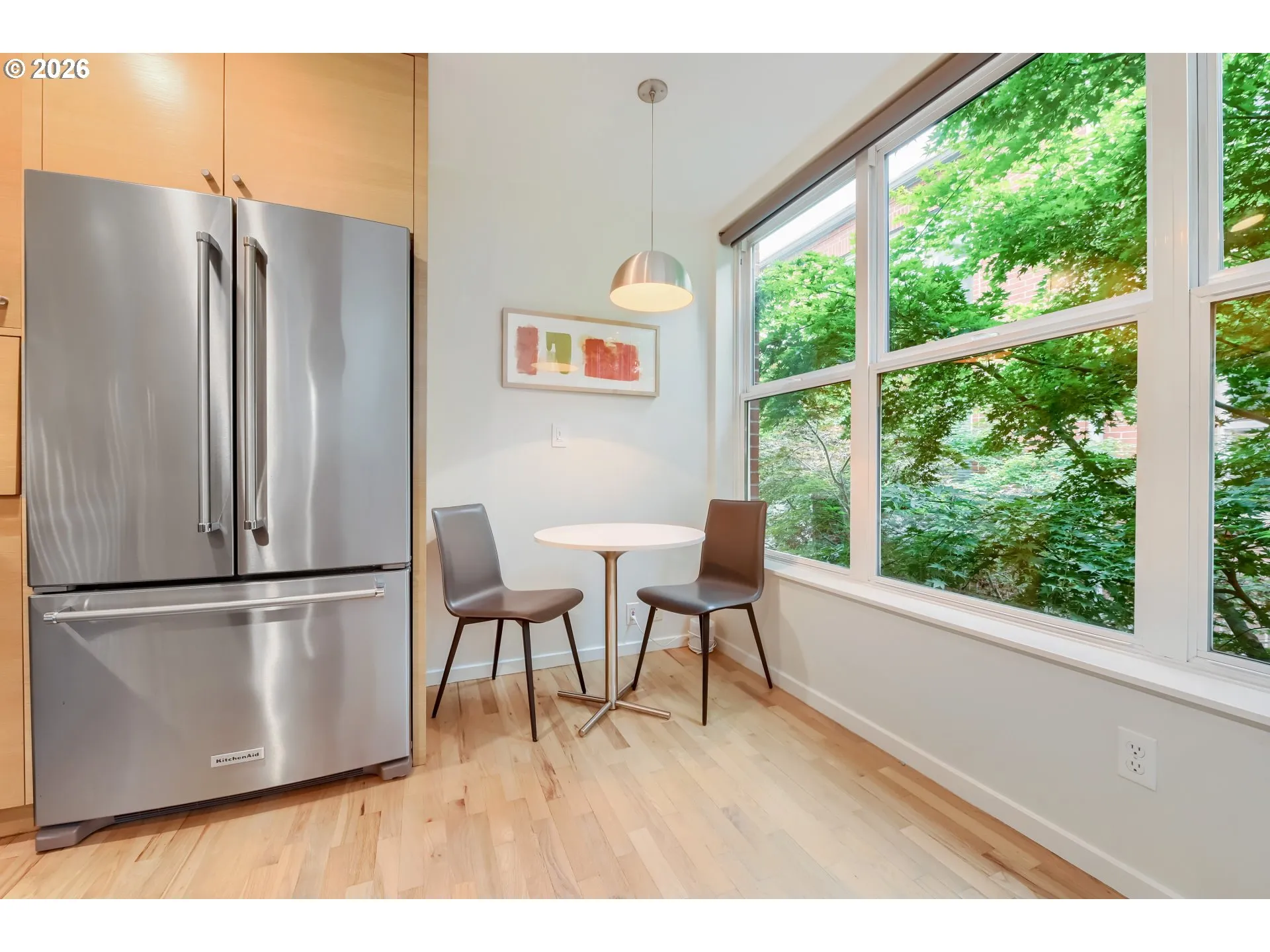 Kitchen-Eating Area