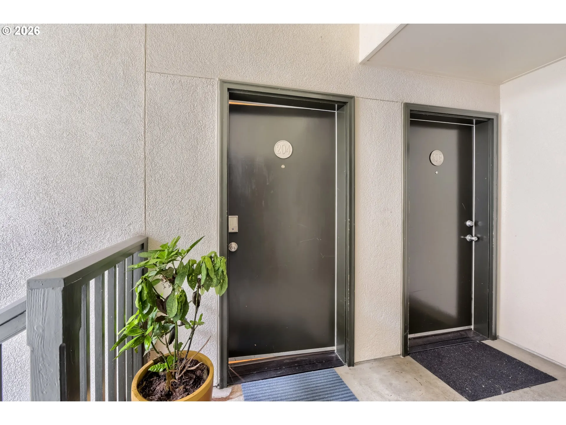 Entrance/Foyer-Wide Angle/Fisheye