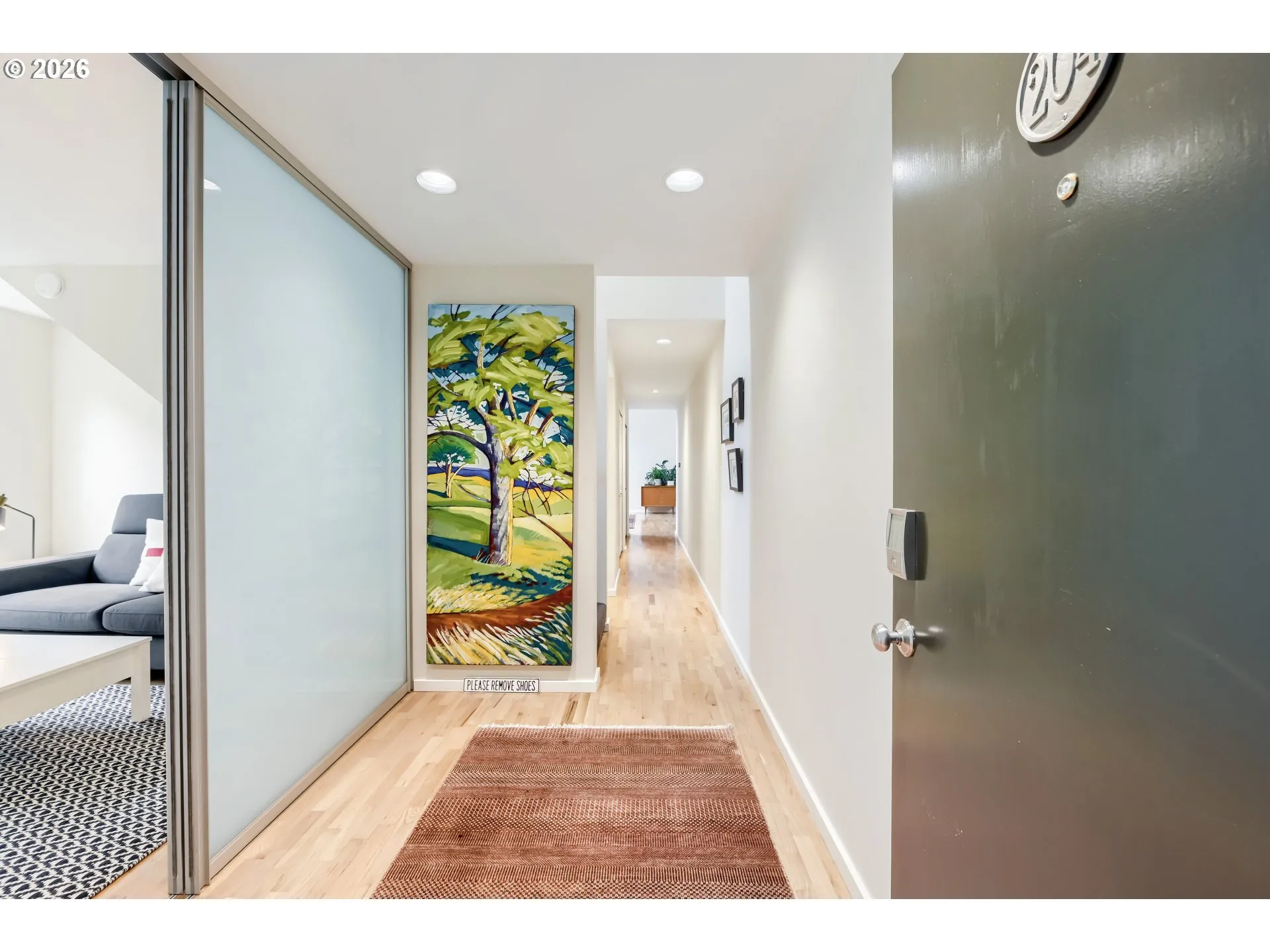 Entrance/Foyer-Wide Angle/Fisheye