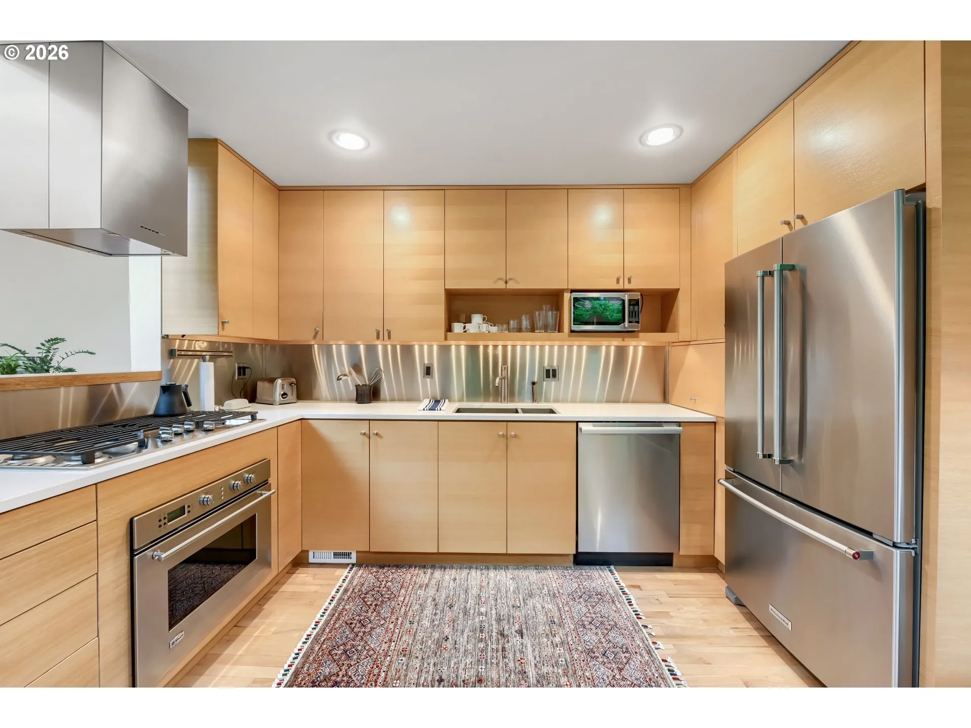 Kitchen-Wide Angle/Fisheye