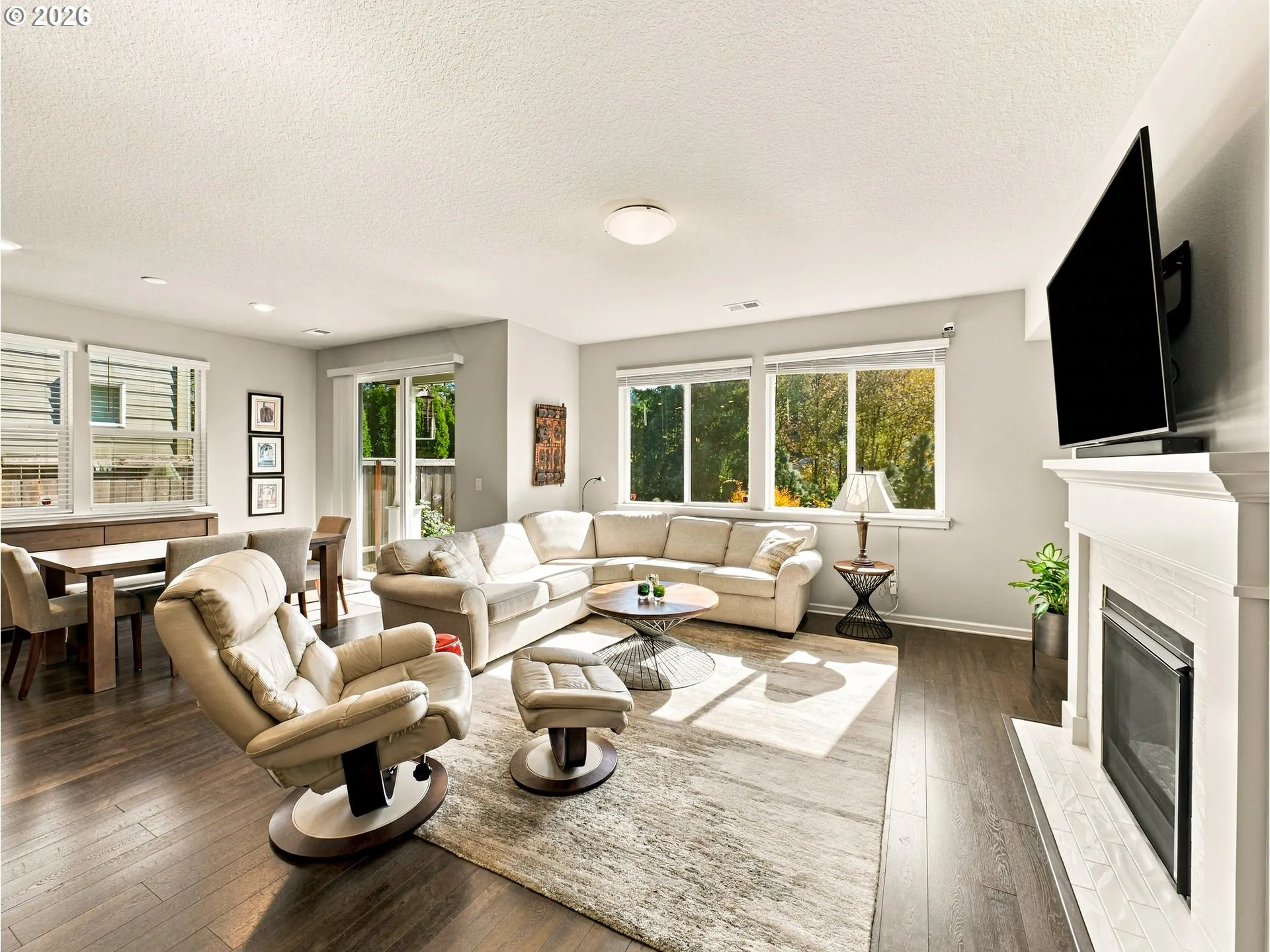 Living Room/Dining Room