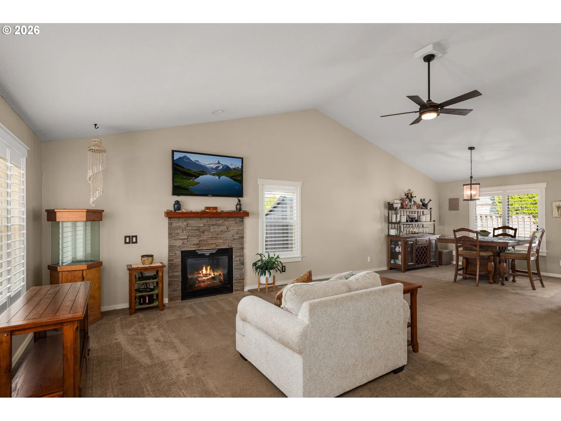 Living Room-Vaulted Ceilings