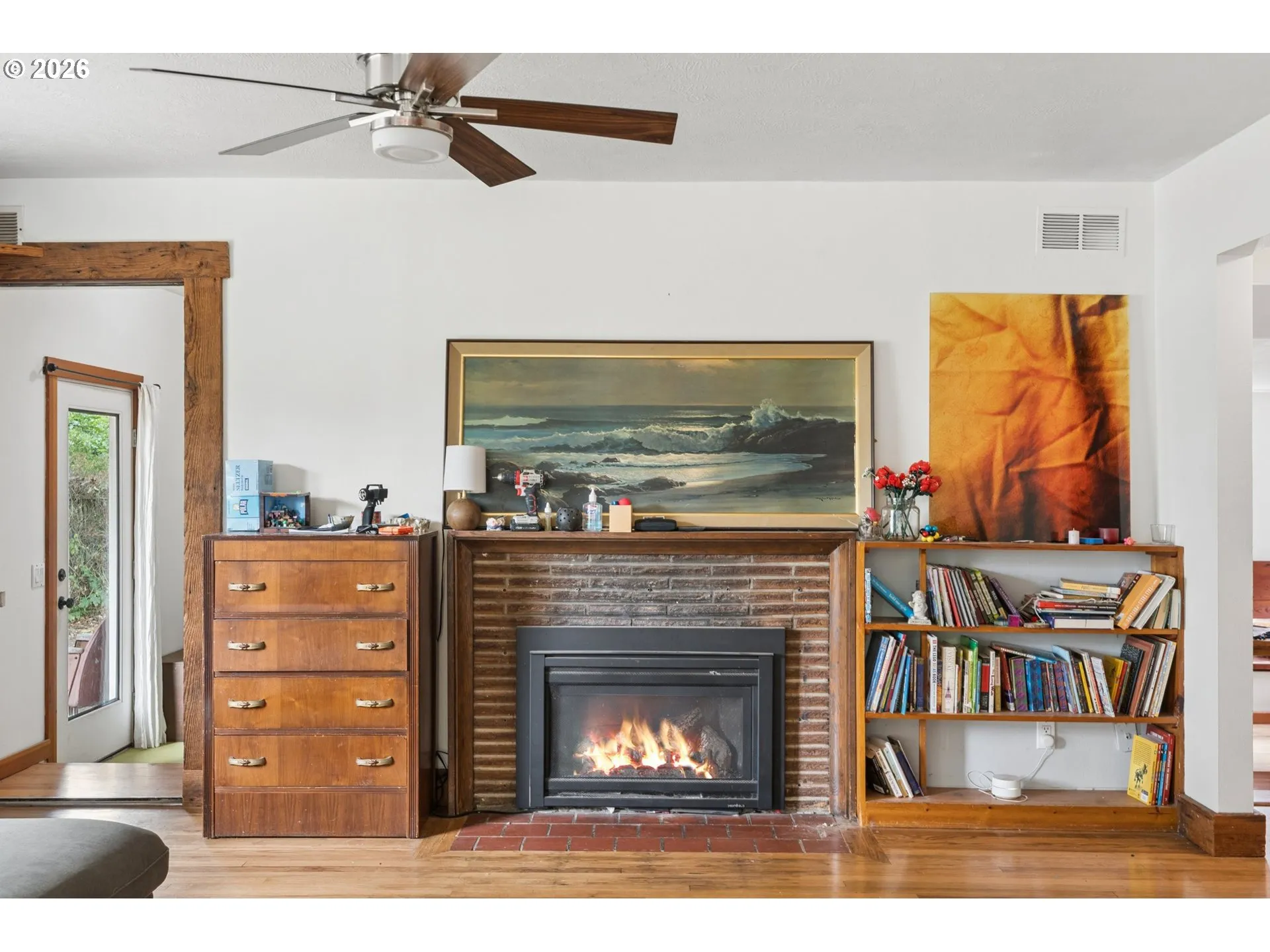 Living Room-Fireplace