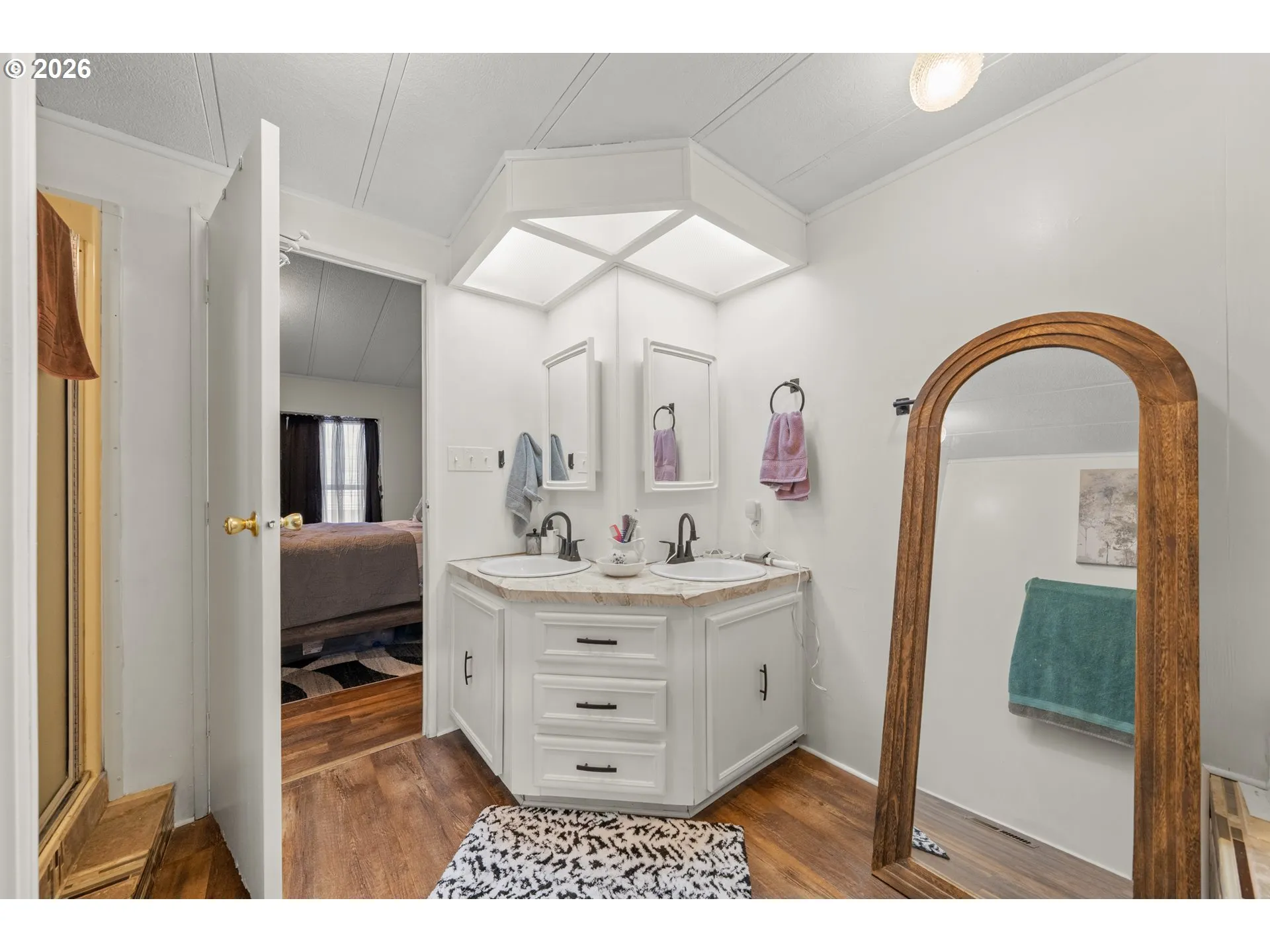 Primary Bedroom-Attached Bathroom