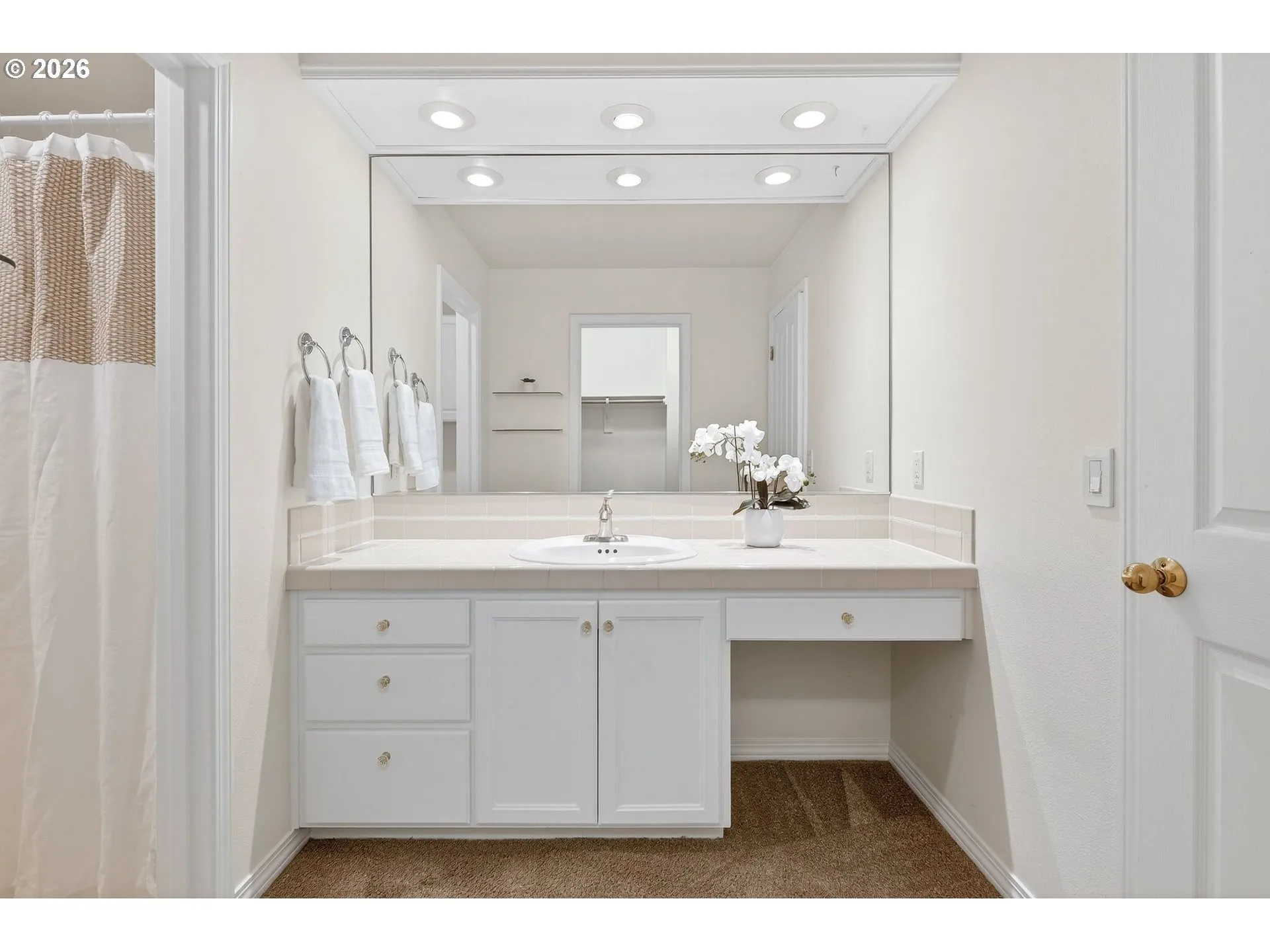 Bathroom, Attached-Main