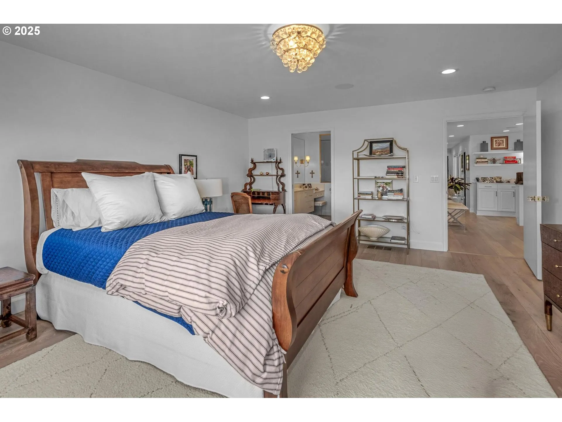 Primary Bedroom-Attached Bathroom