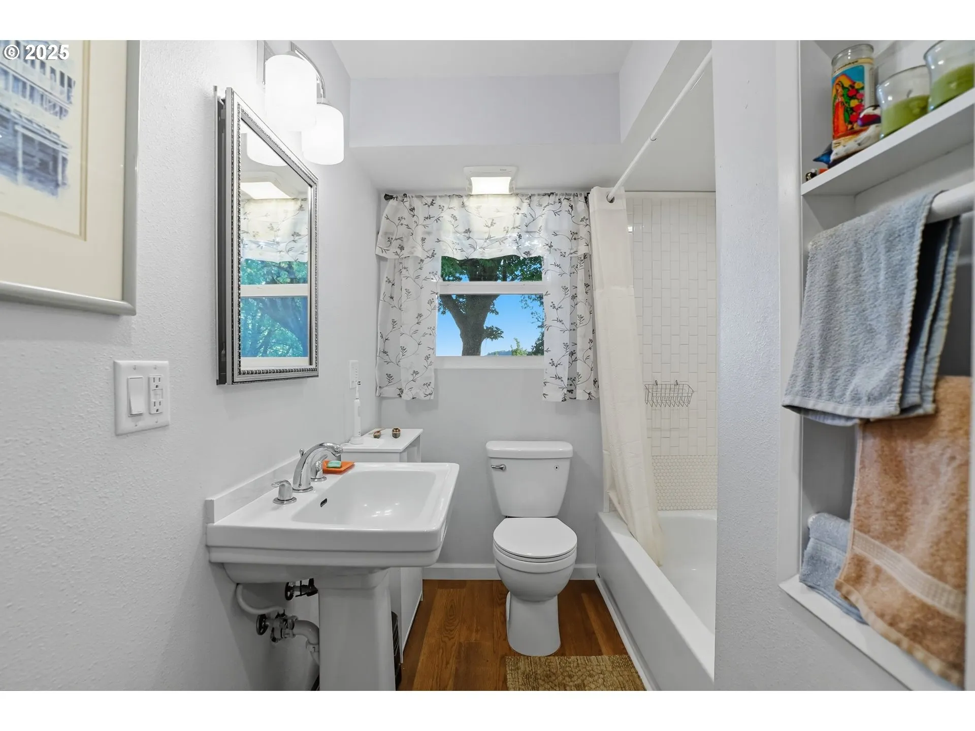 Bathroom-Hall
