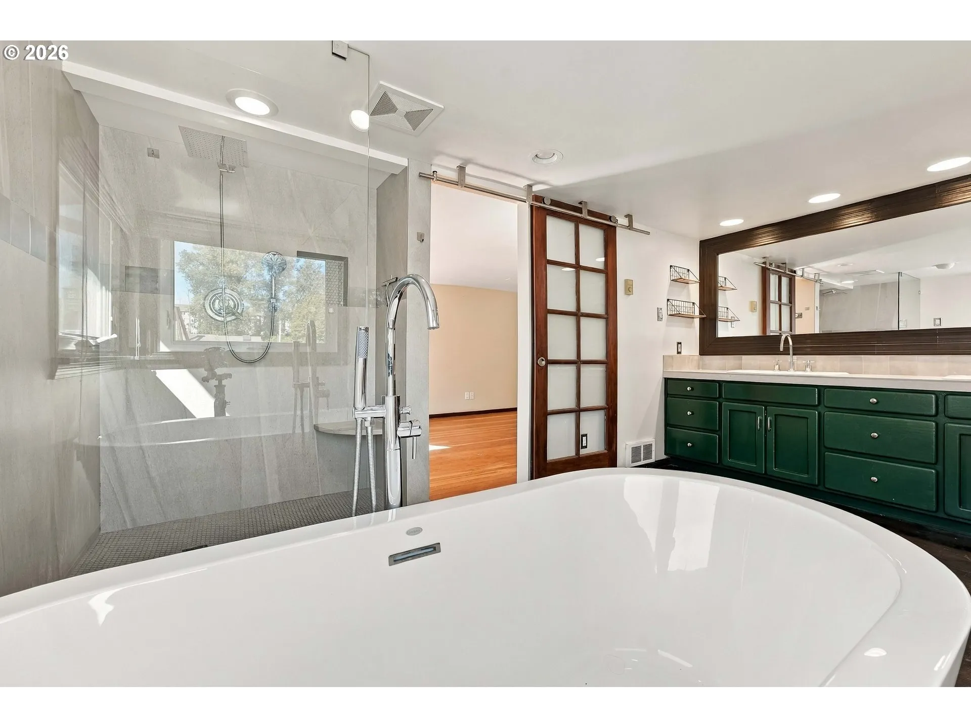 Bathroom, Attached