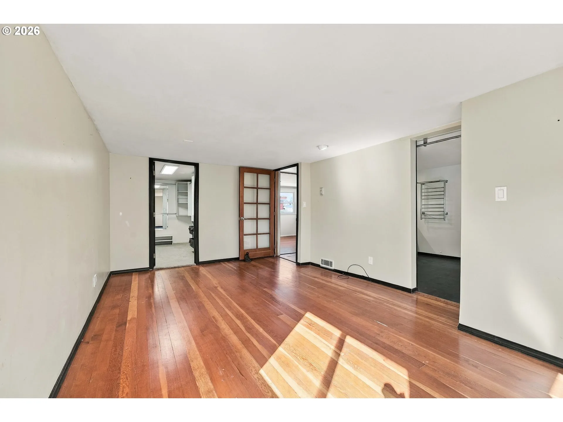 Bedroom, Primary