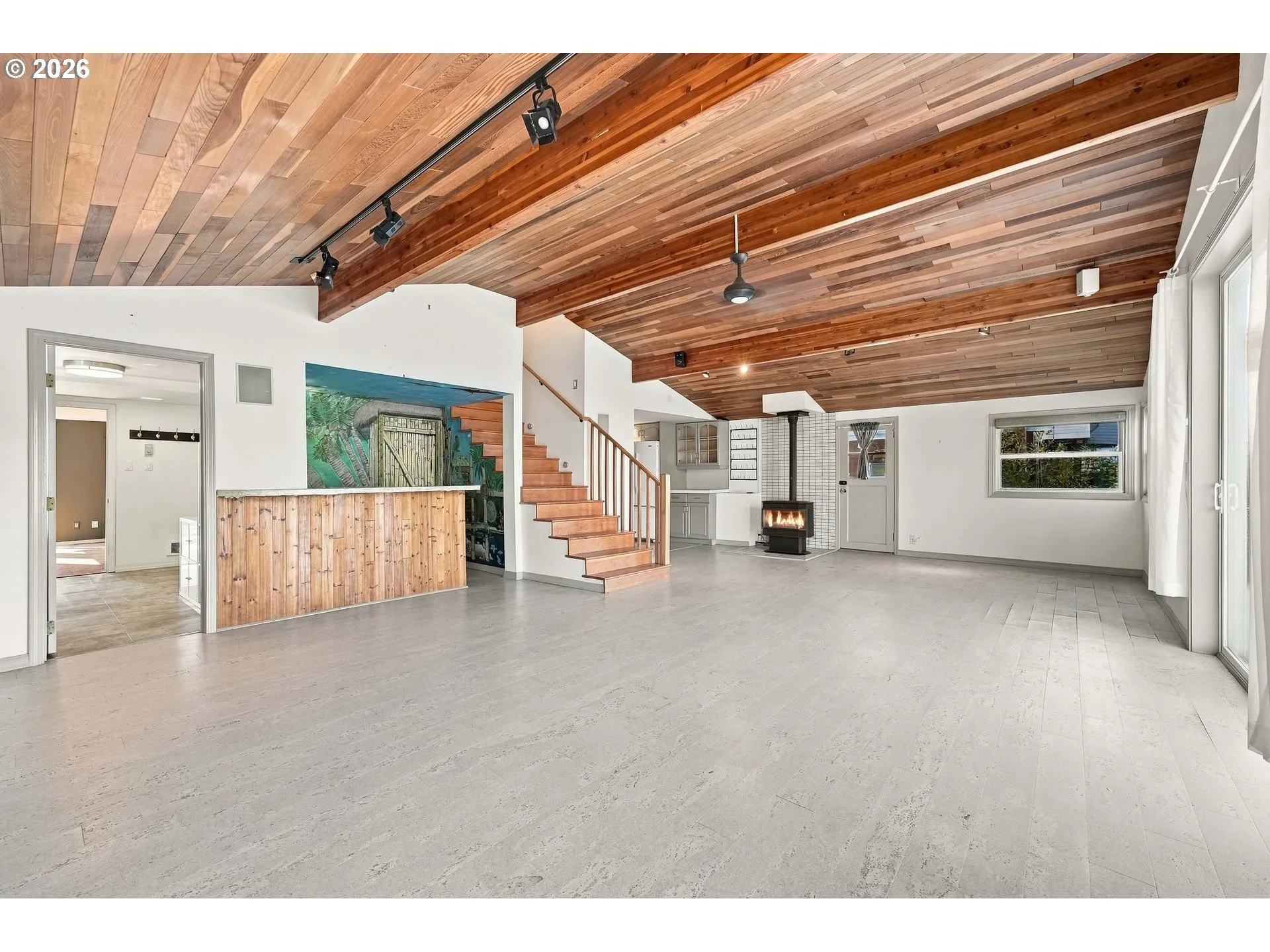 Living Room-Ceiling Fan