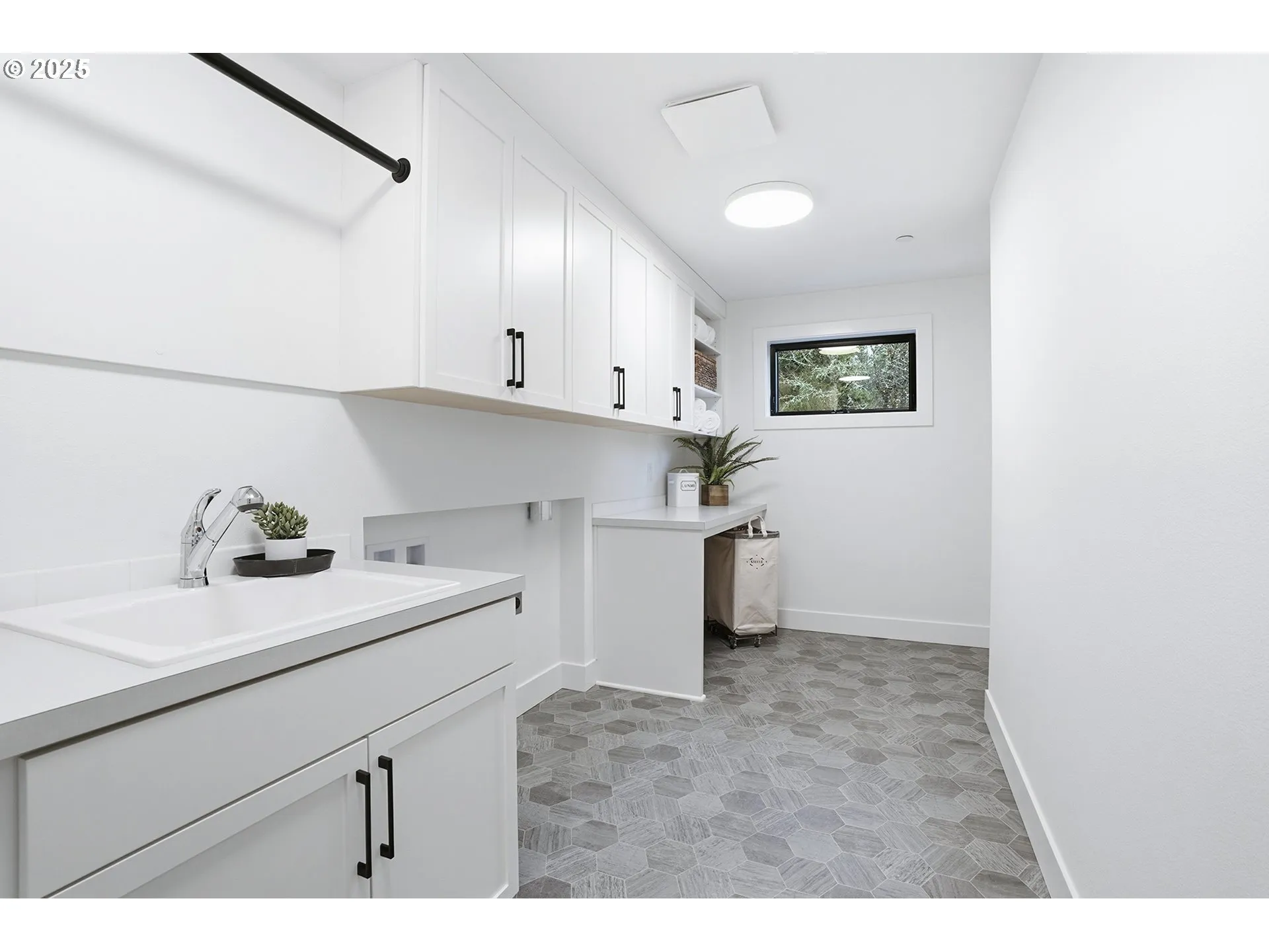 Laundry-Upper